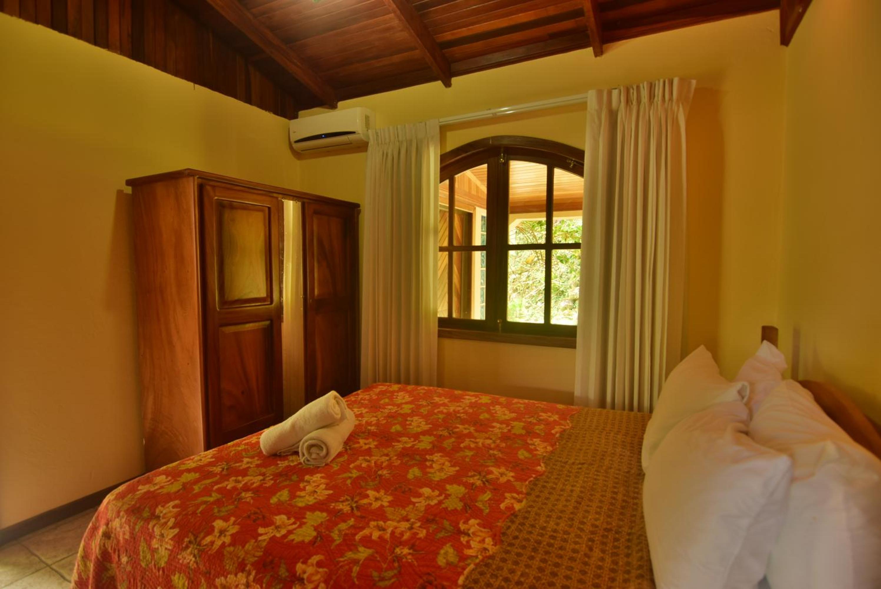 Mirador House Cozy & Private Home W Volcano View