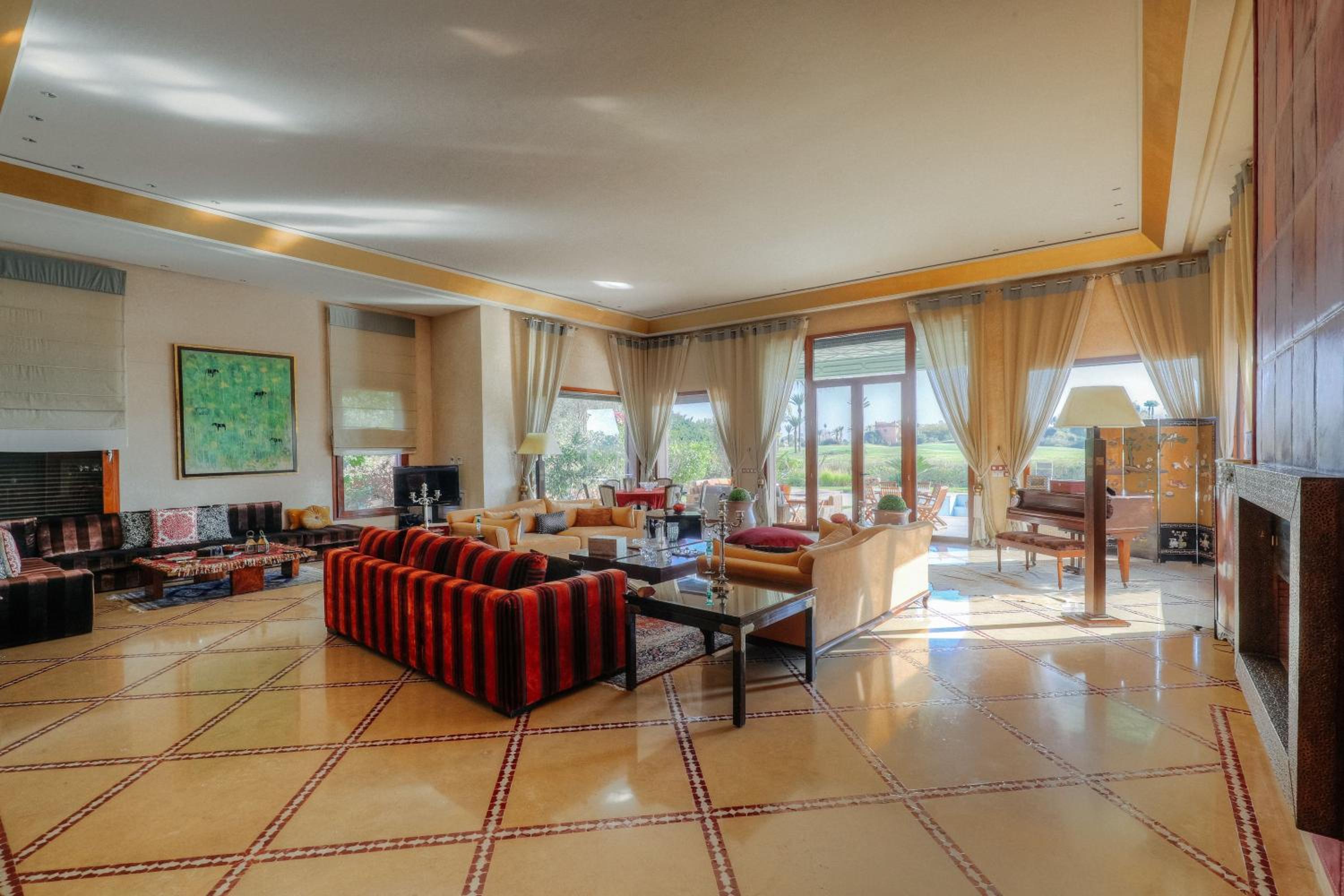 lounge