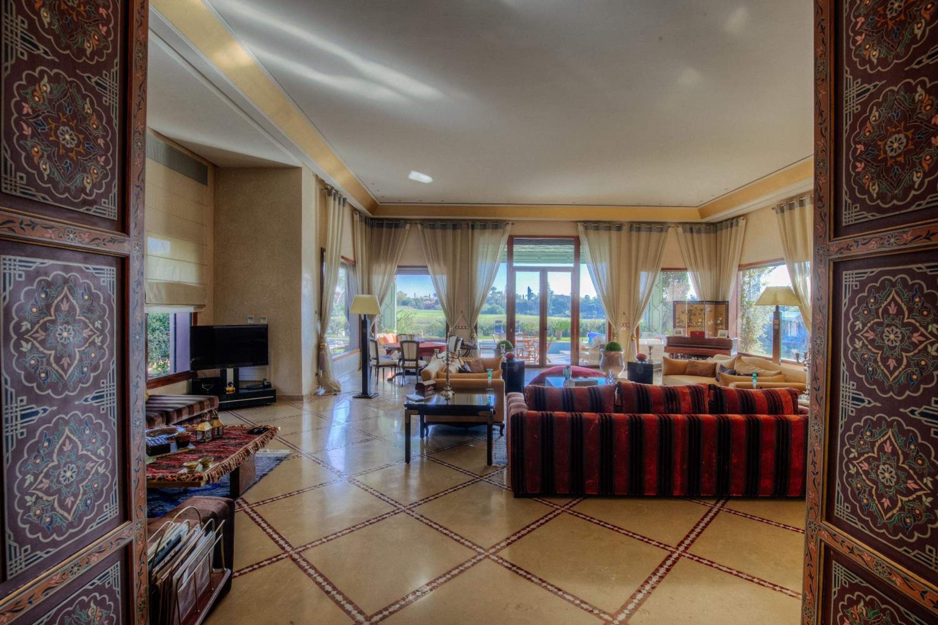 lounge