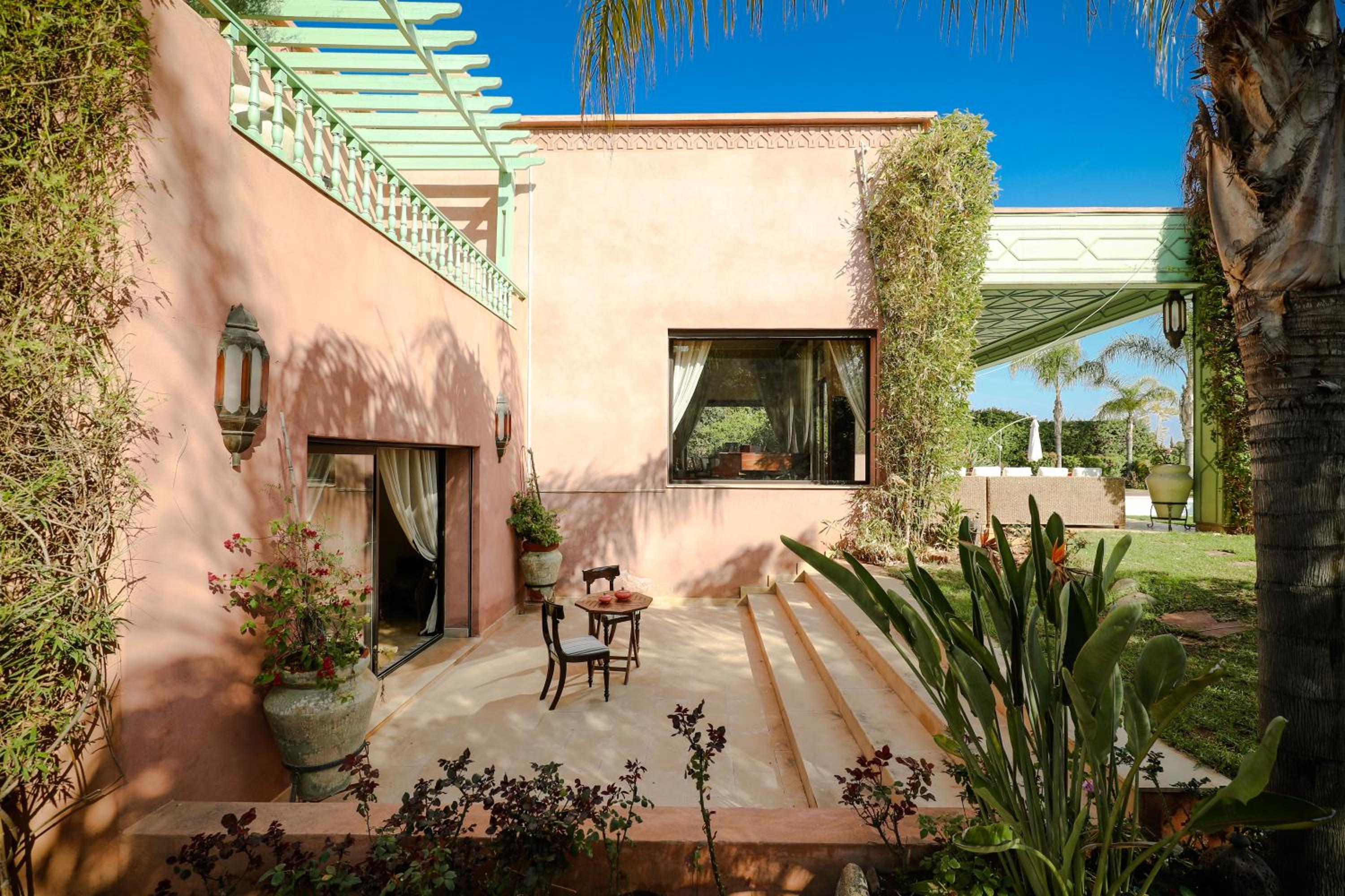 Villa MEZIANE avec piscine privée en première ligne du golf d'Amelkis view 2