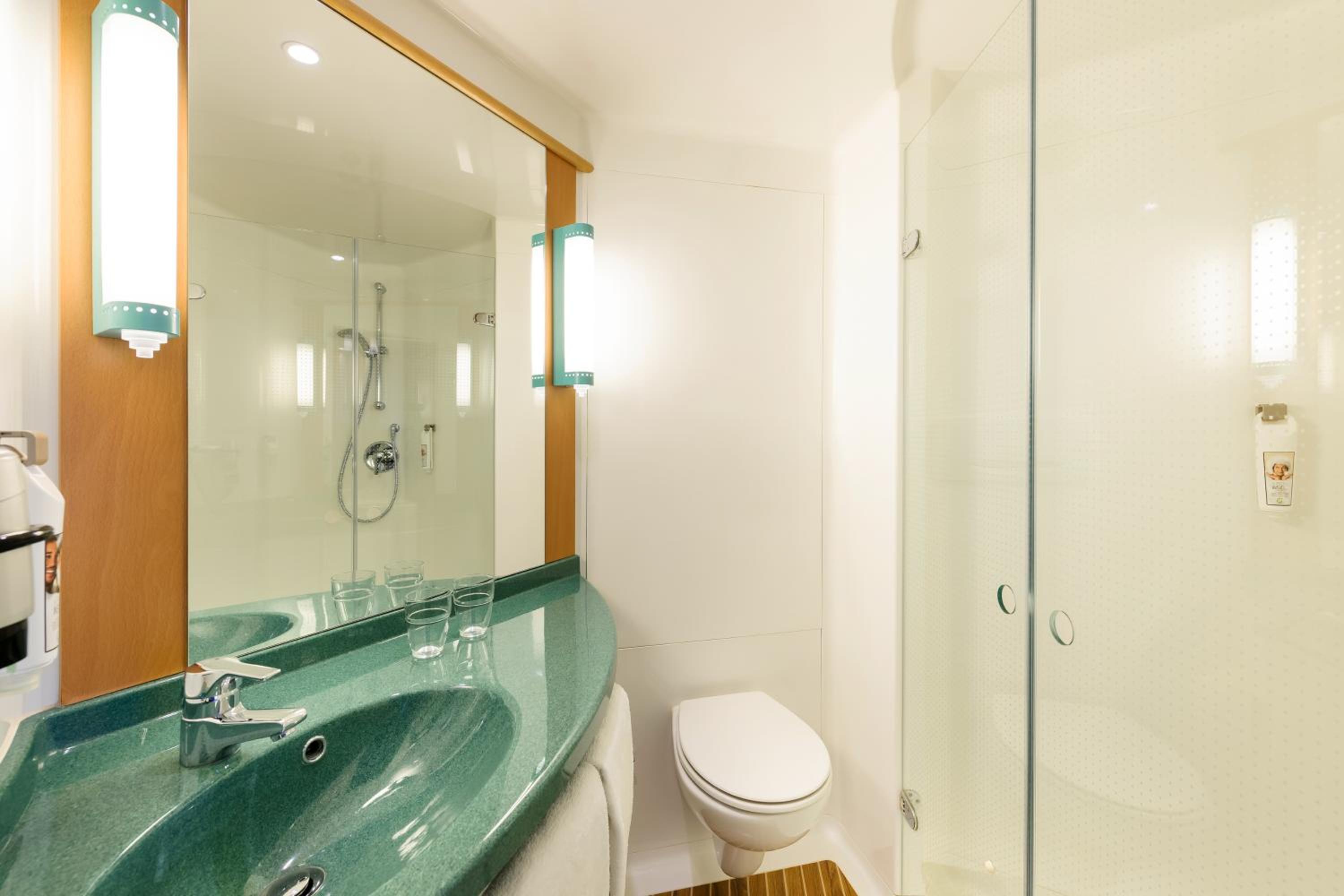 Hannover Vacations - ibis Hotel Hannover City - Property Image 55