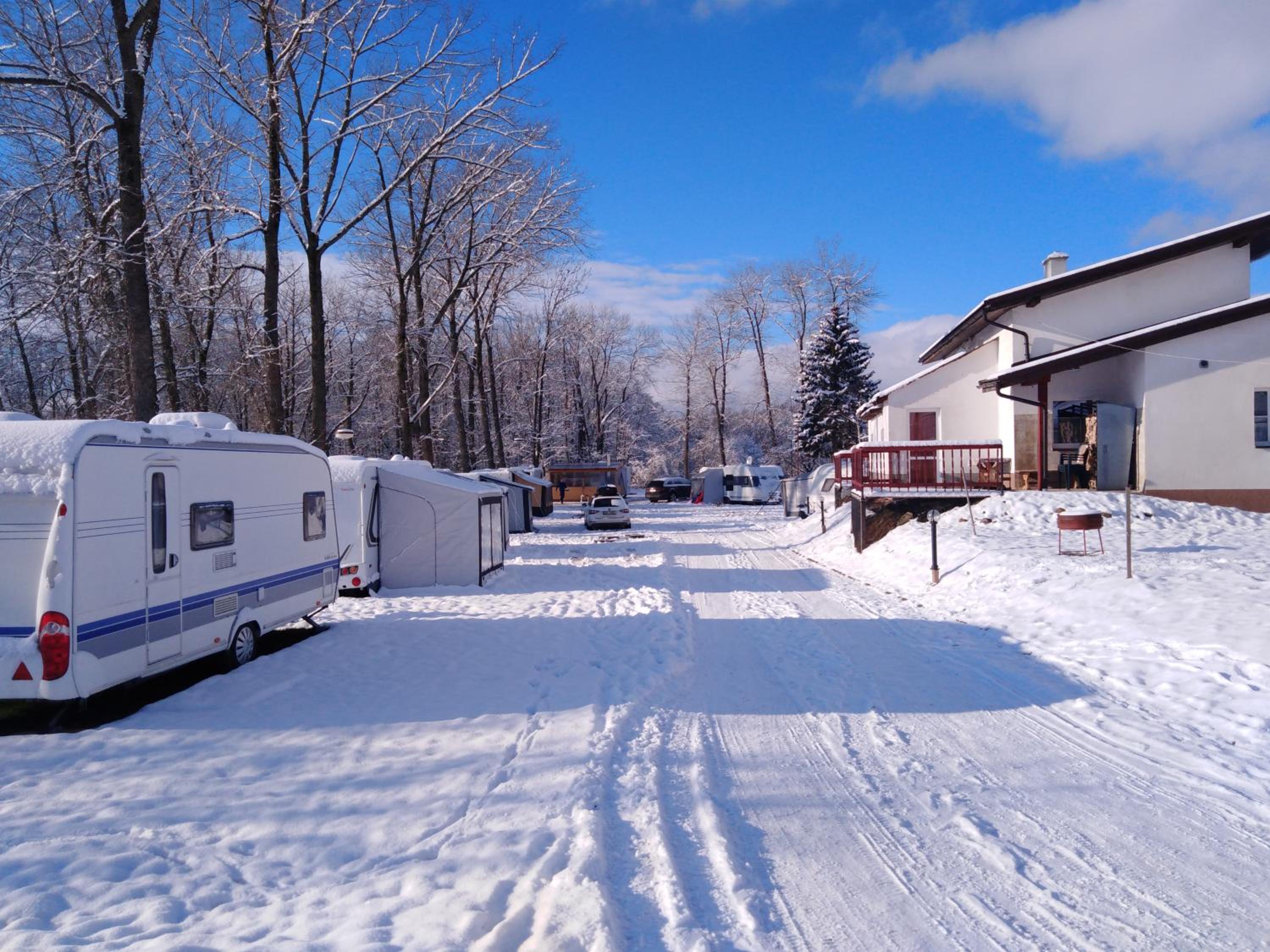Family Bungalows & Camp