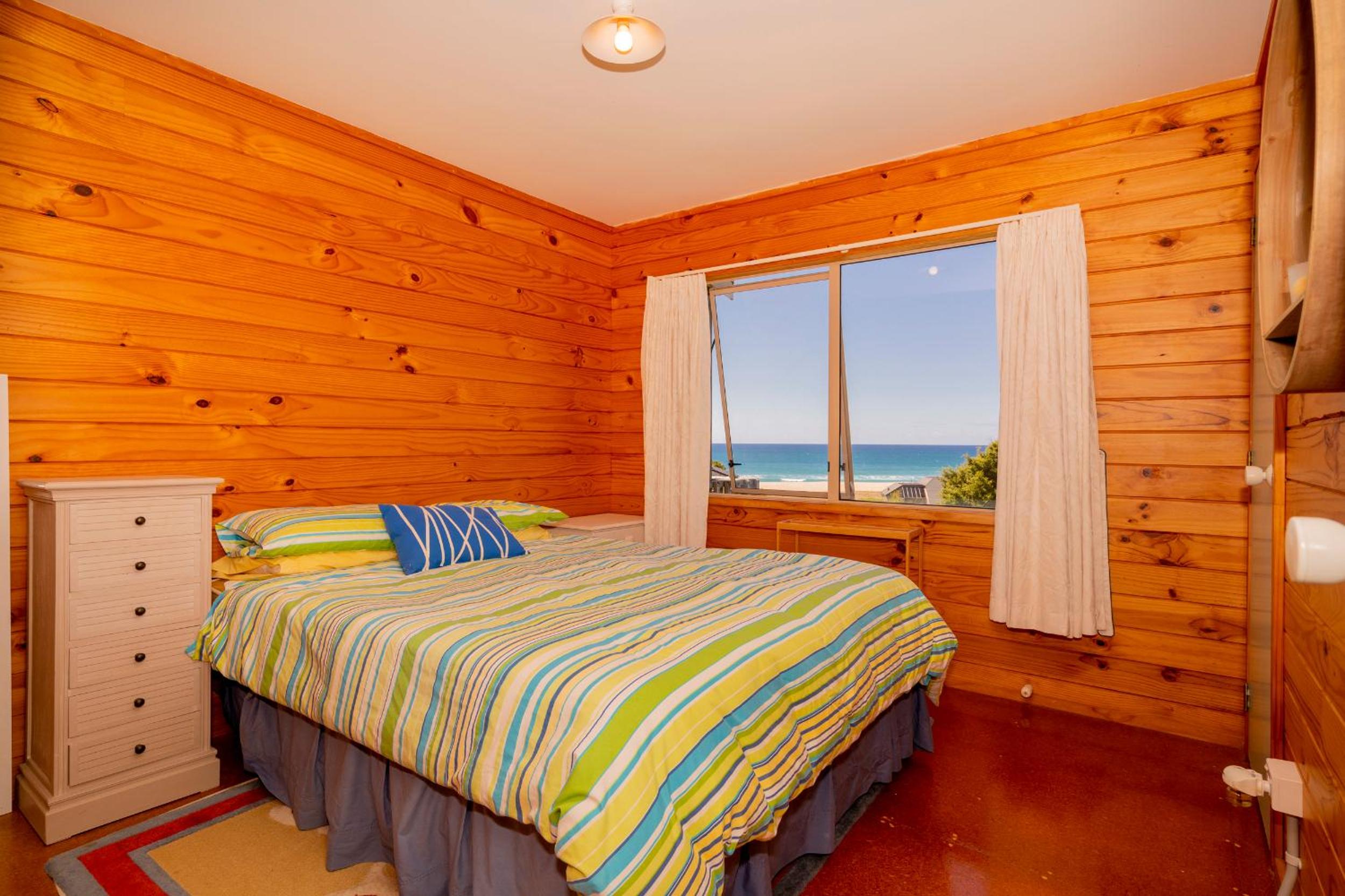 The Captain's Lookout - Onemana Holiday Home view 5