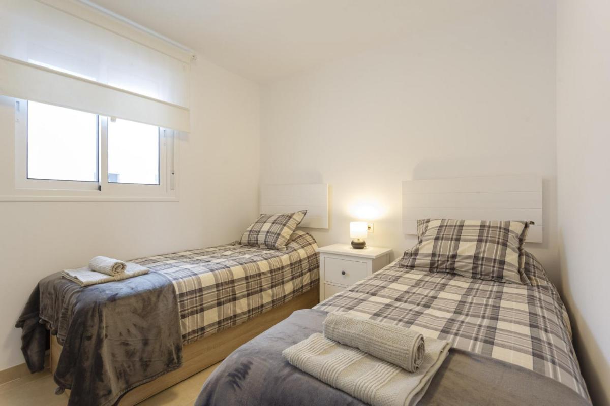 PALMERAS-CANDOR free parking by Cadiz4Rentals view 4