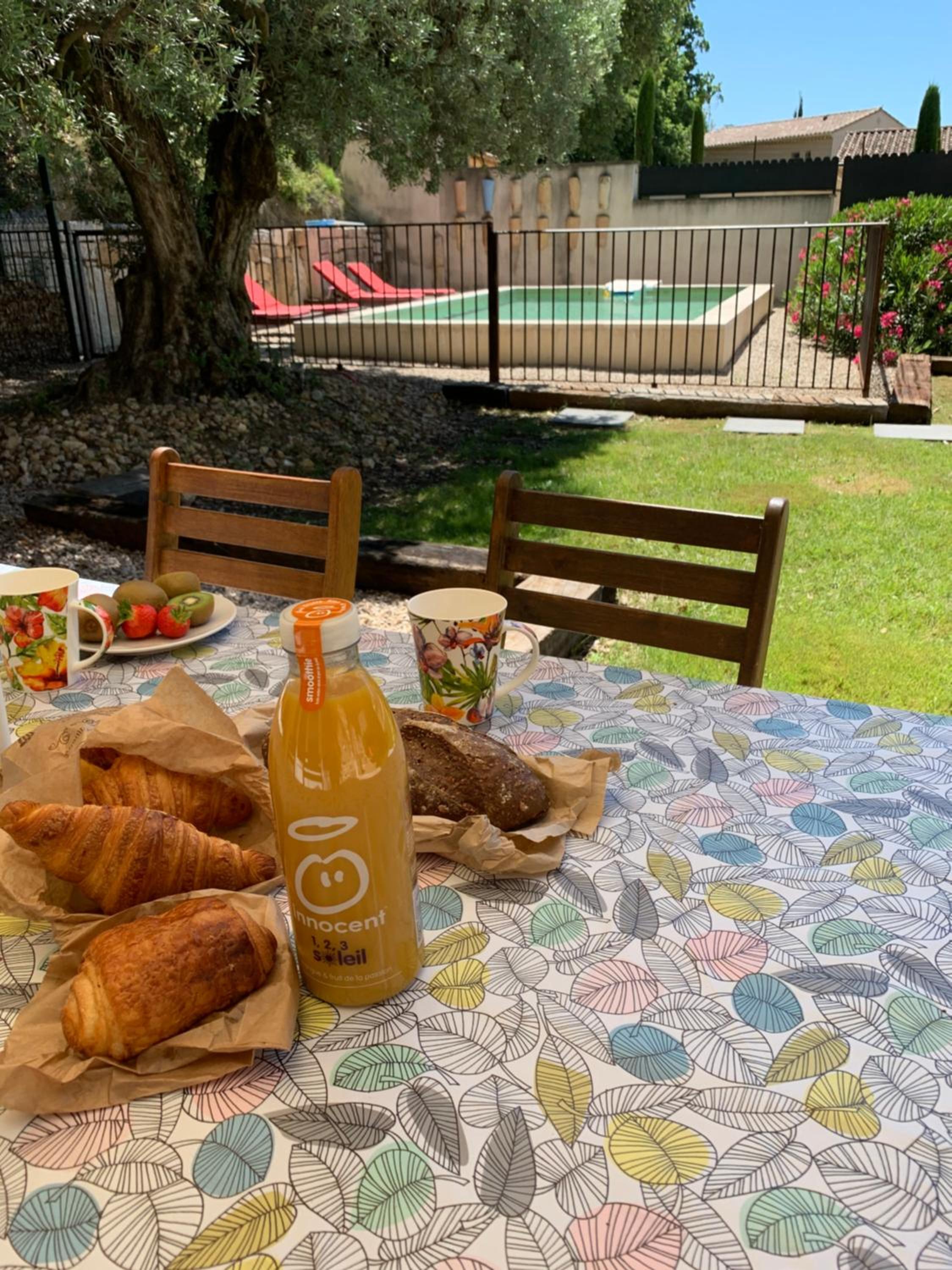Le clos des oliviers view 2