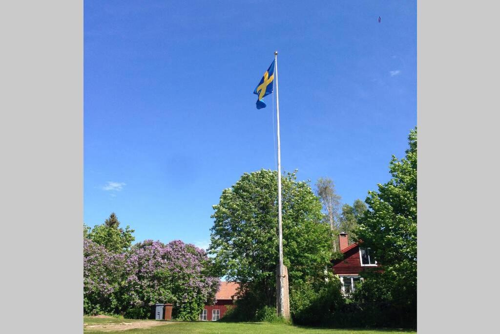 Idyllisk nybyggd stuga på Sollerön.
