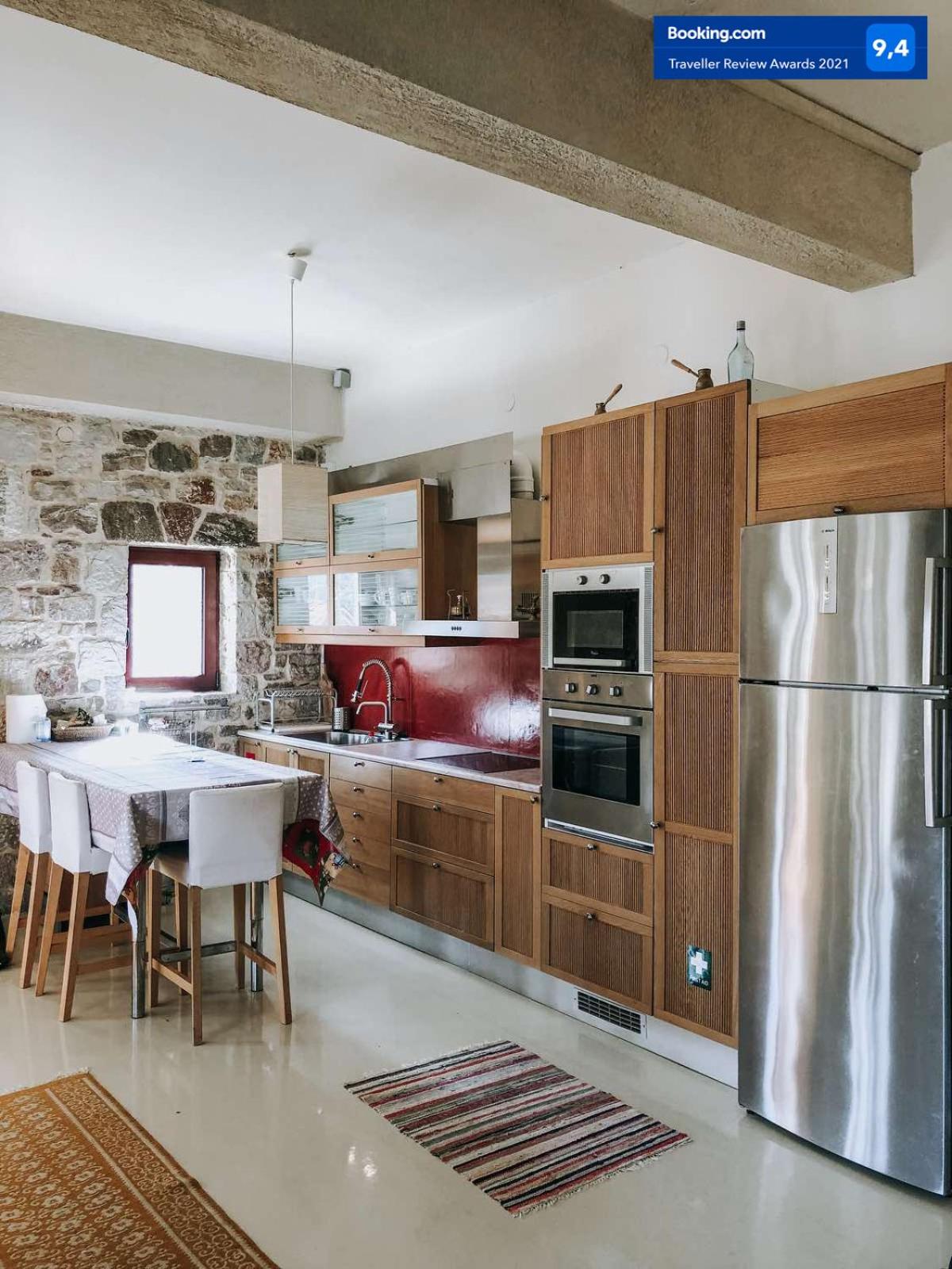 studio Nick en Kalavrita — other