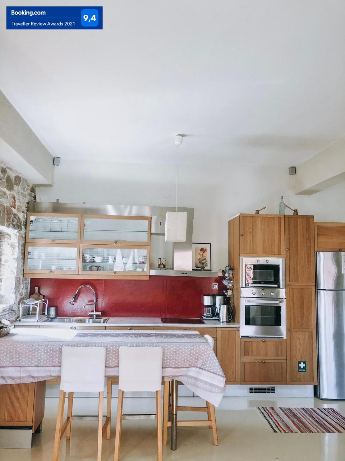 studio Nick en Kalavrita — kitchen