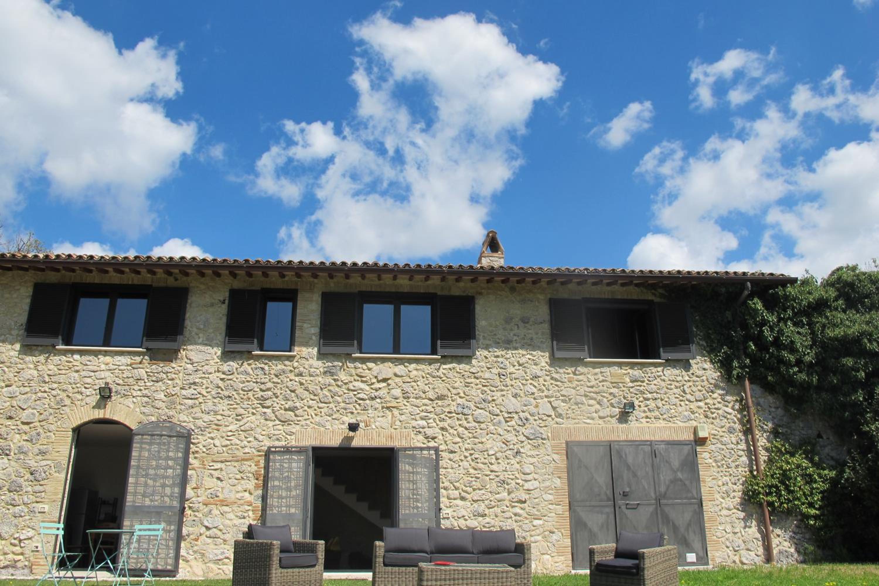 Luxury Casale Sabina Valley view 2
