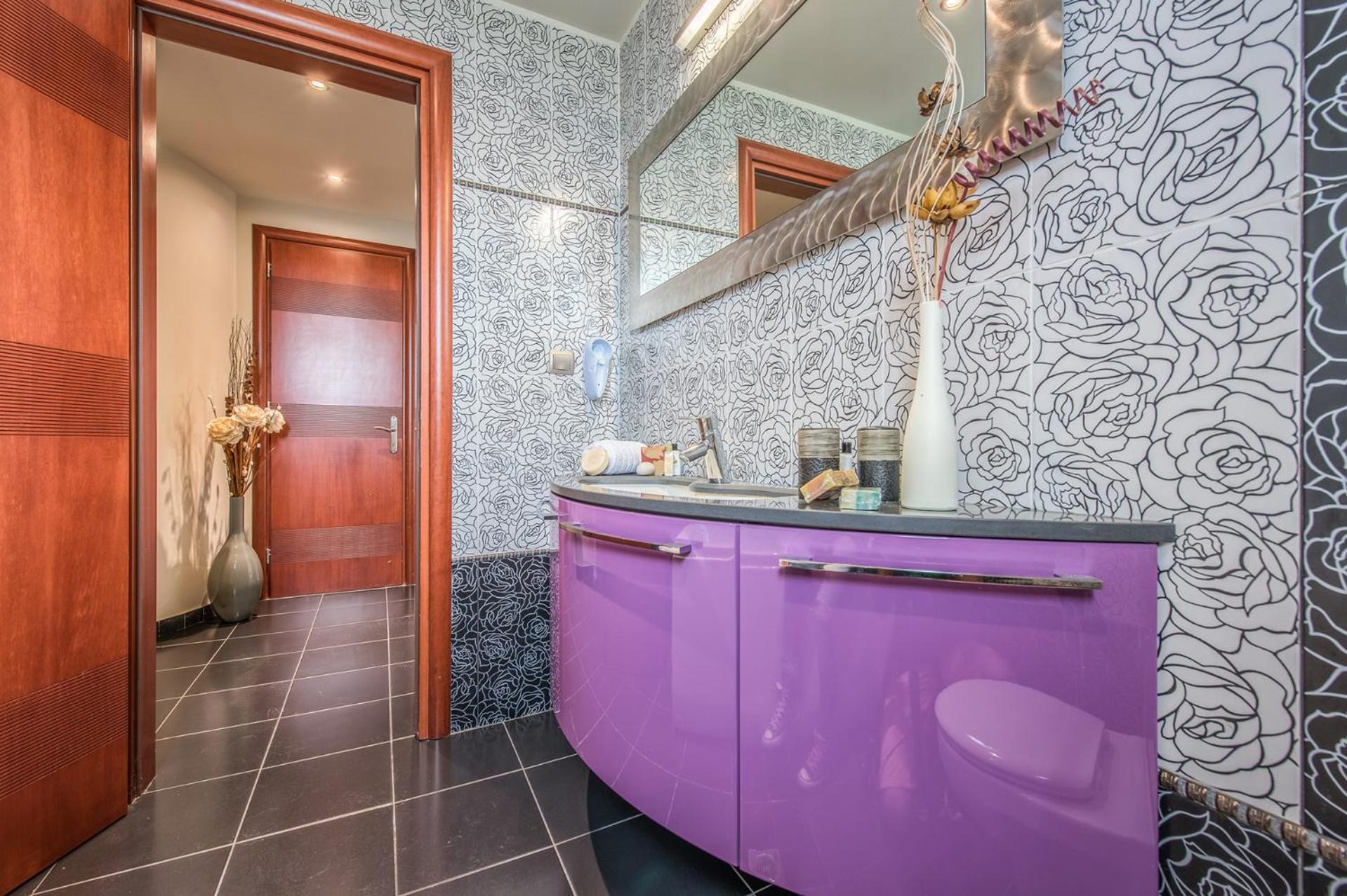 Astarte Villas - Istar Villa with Tennis Court