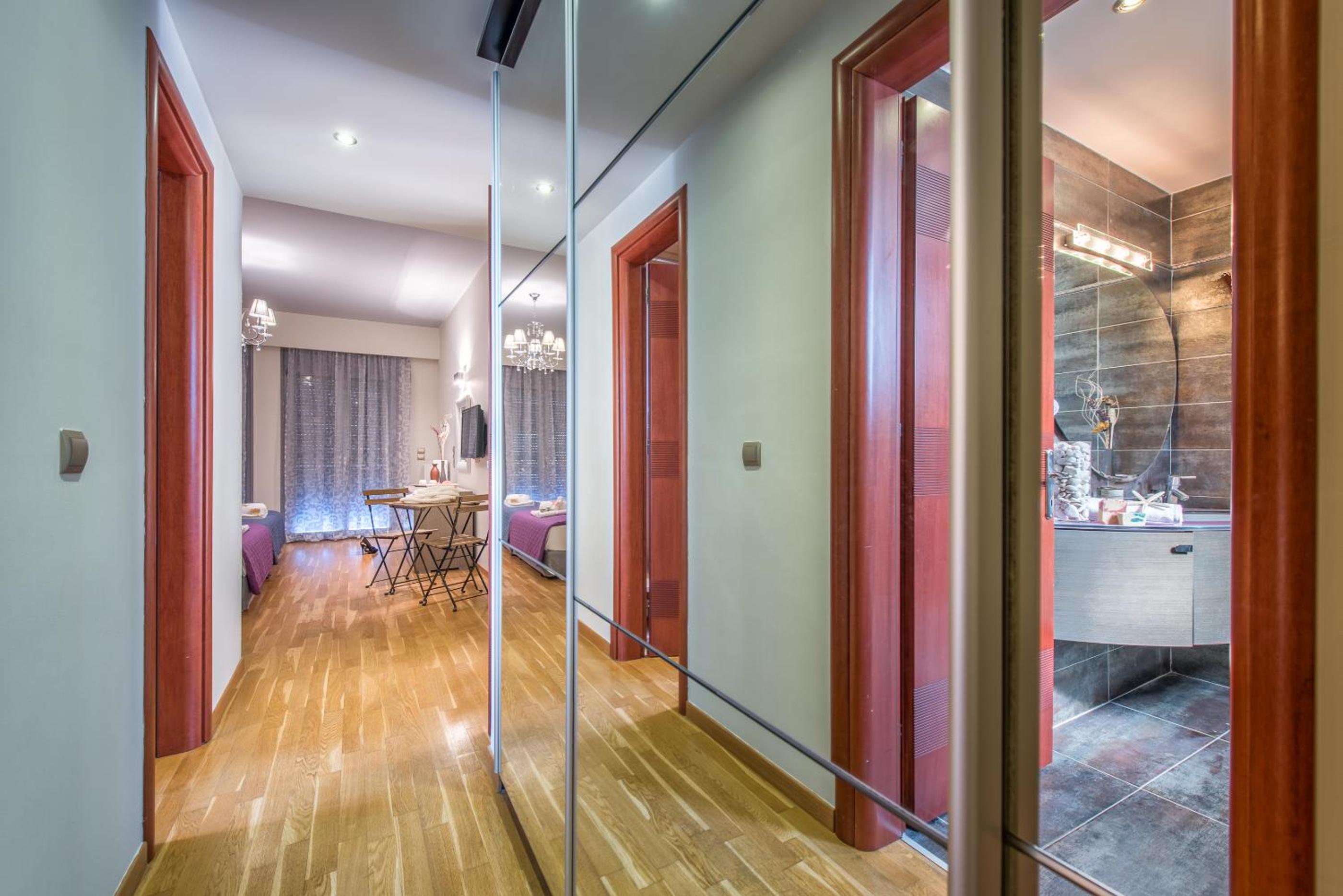 Astarte Villas - Istar Villa with Tennis Court