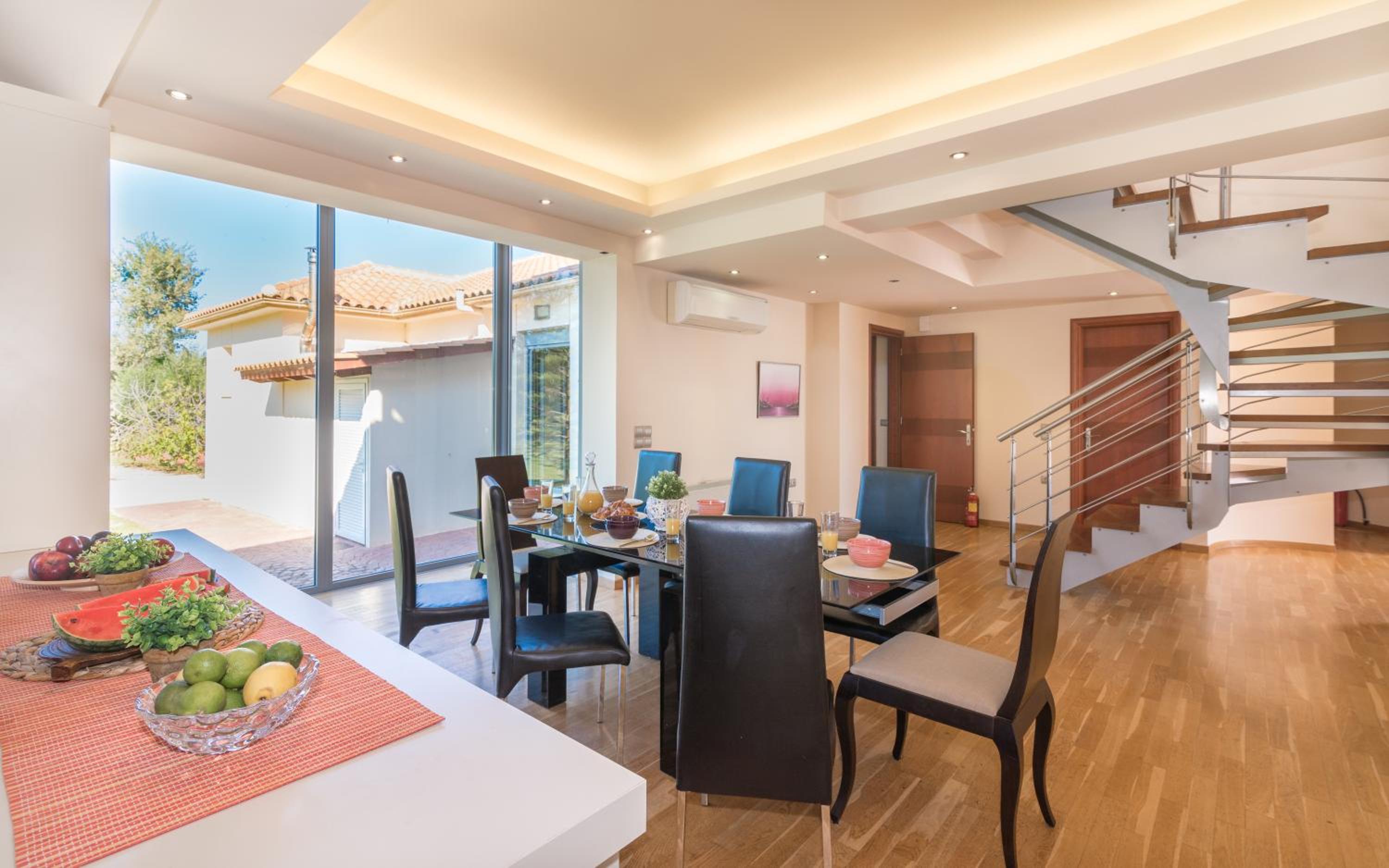 Astarte Villas - Istar Villa with Tennis Court