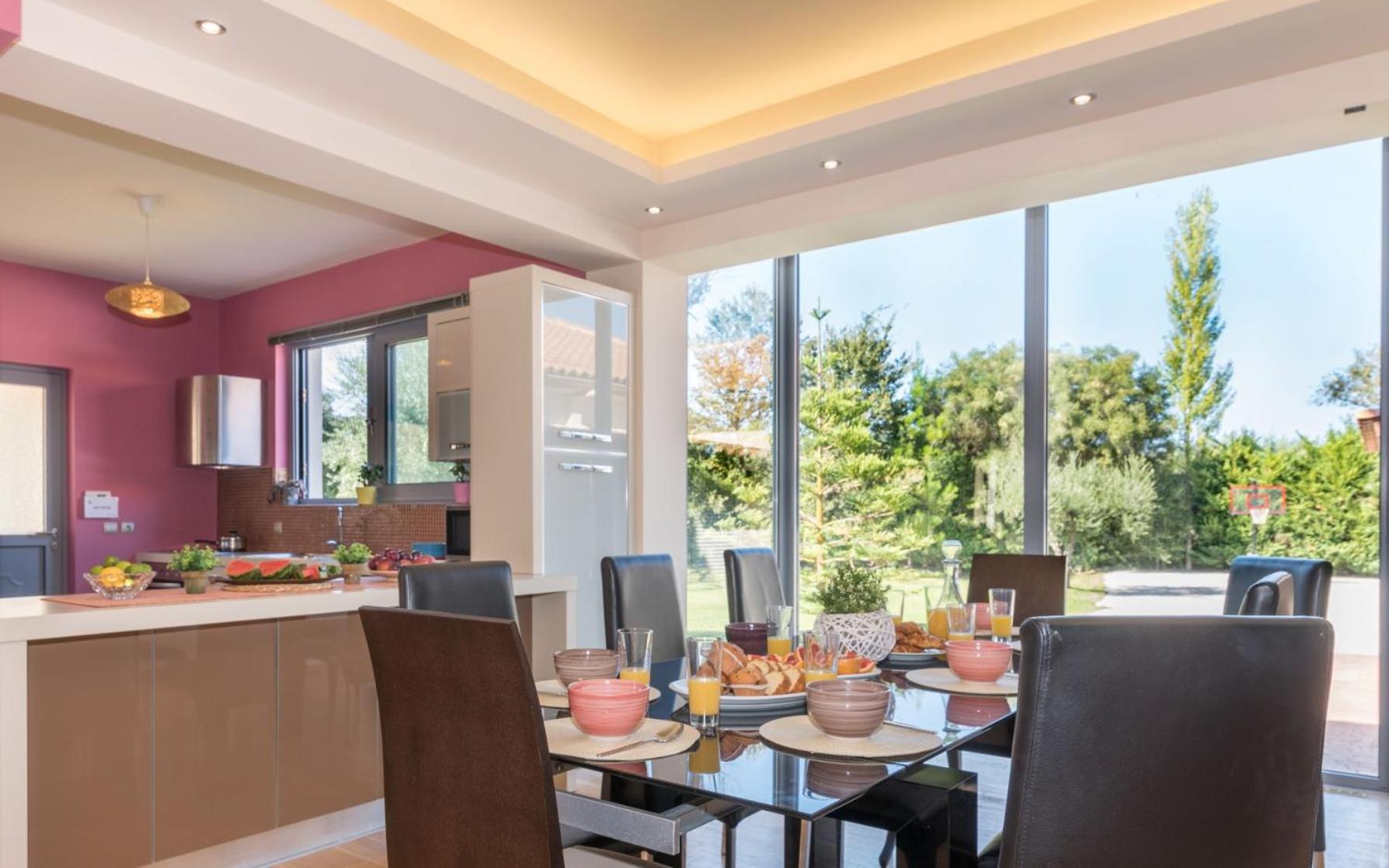 Astarte Villas - Istar Villa with Tennis Court