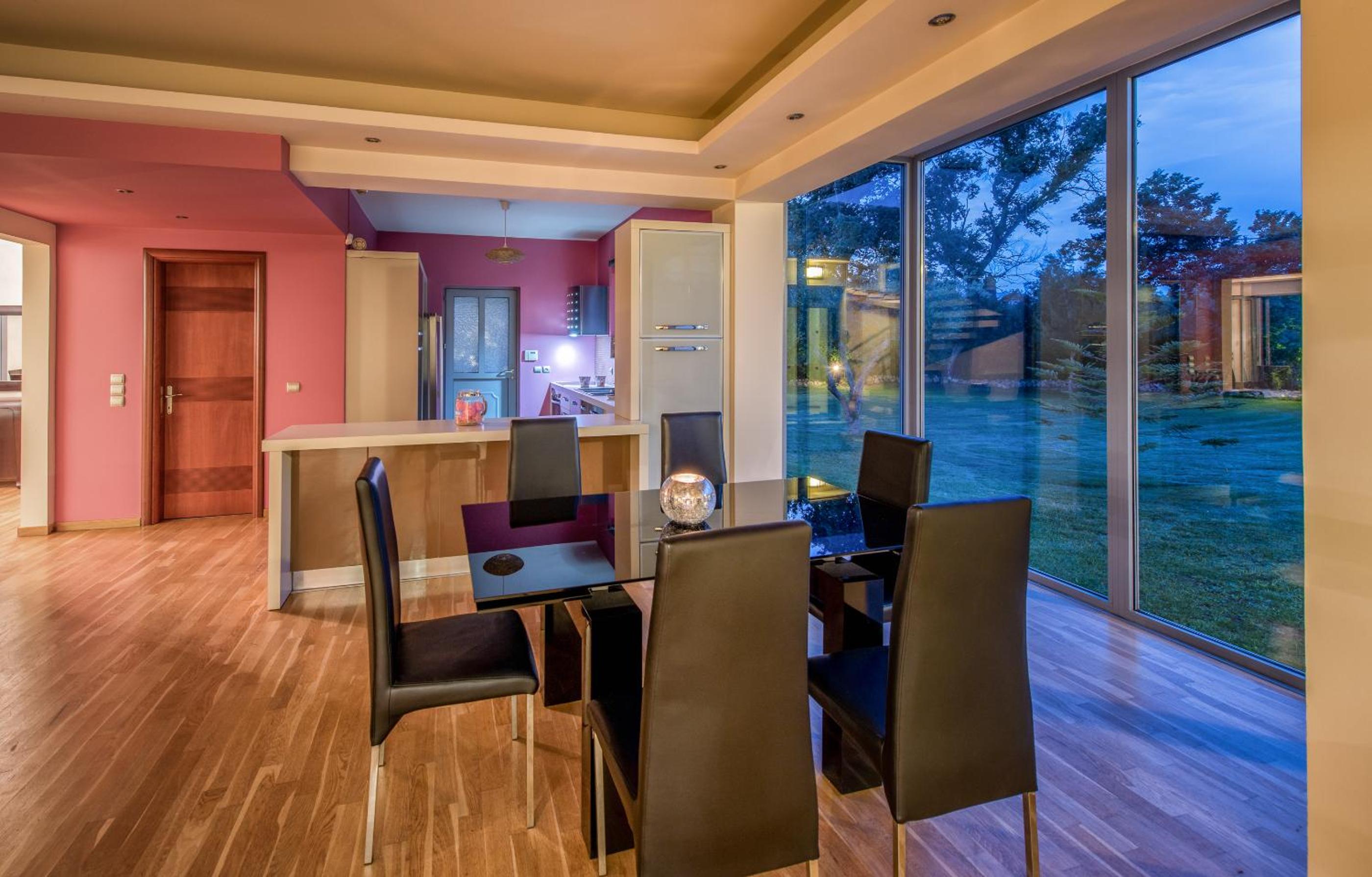 Astarte Villas - Istar Villa with Tennis Court
