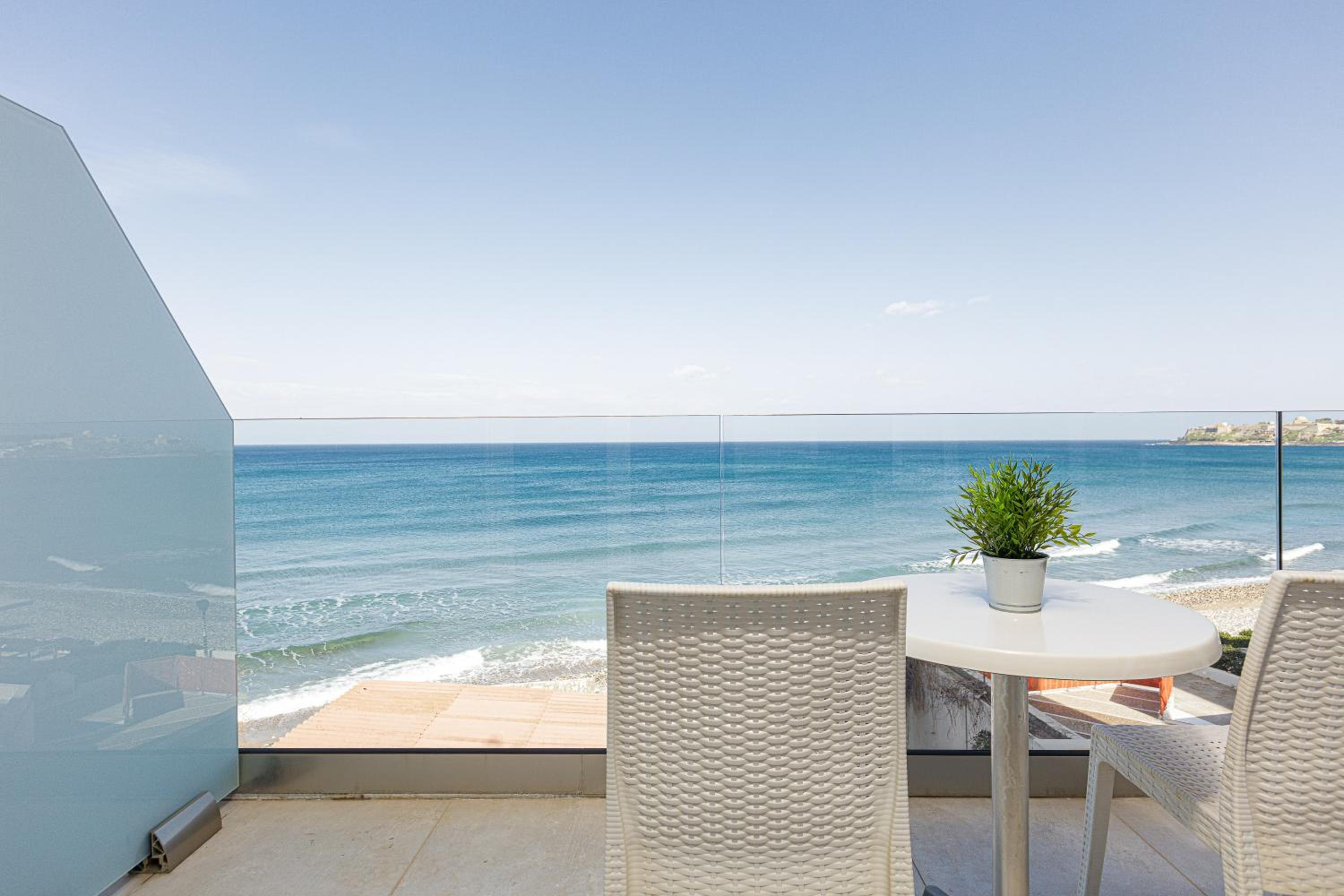 Seaside Palette Suites photo 4