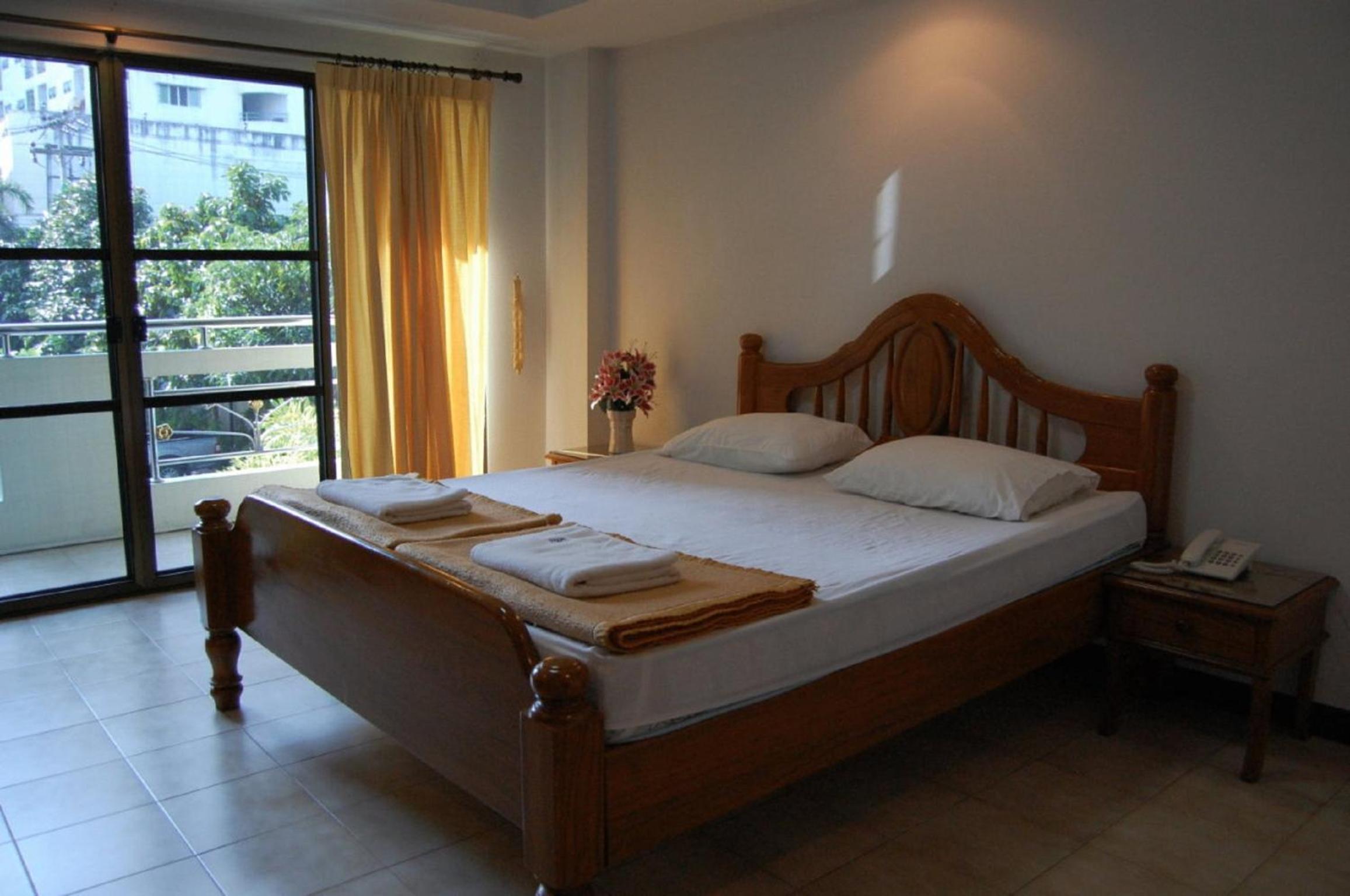 Veerachai Court