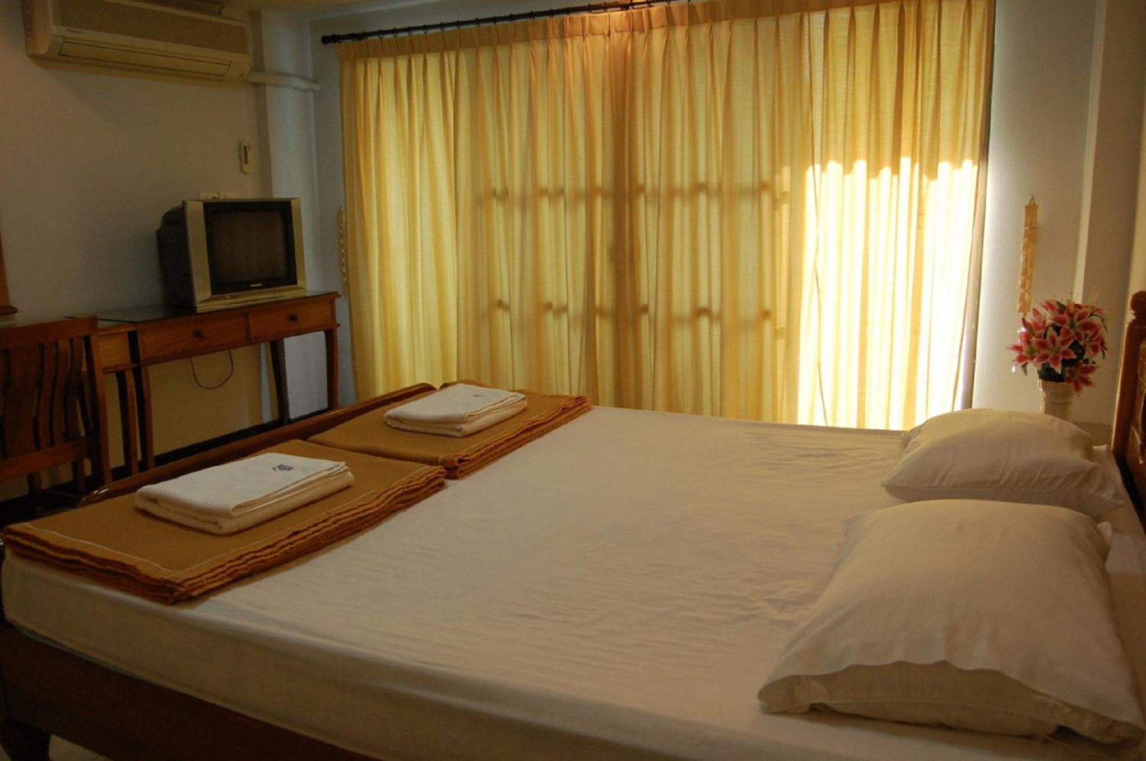 Veerachai Court