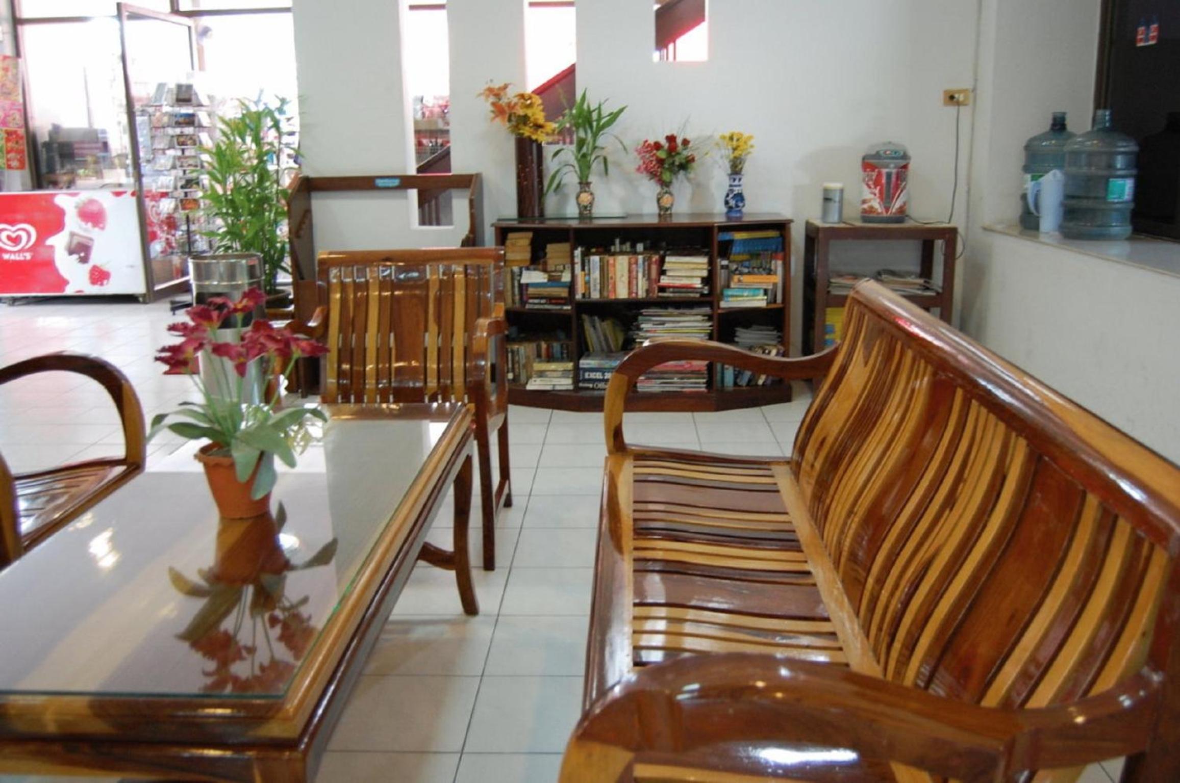 Veerachai Court