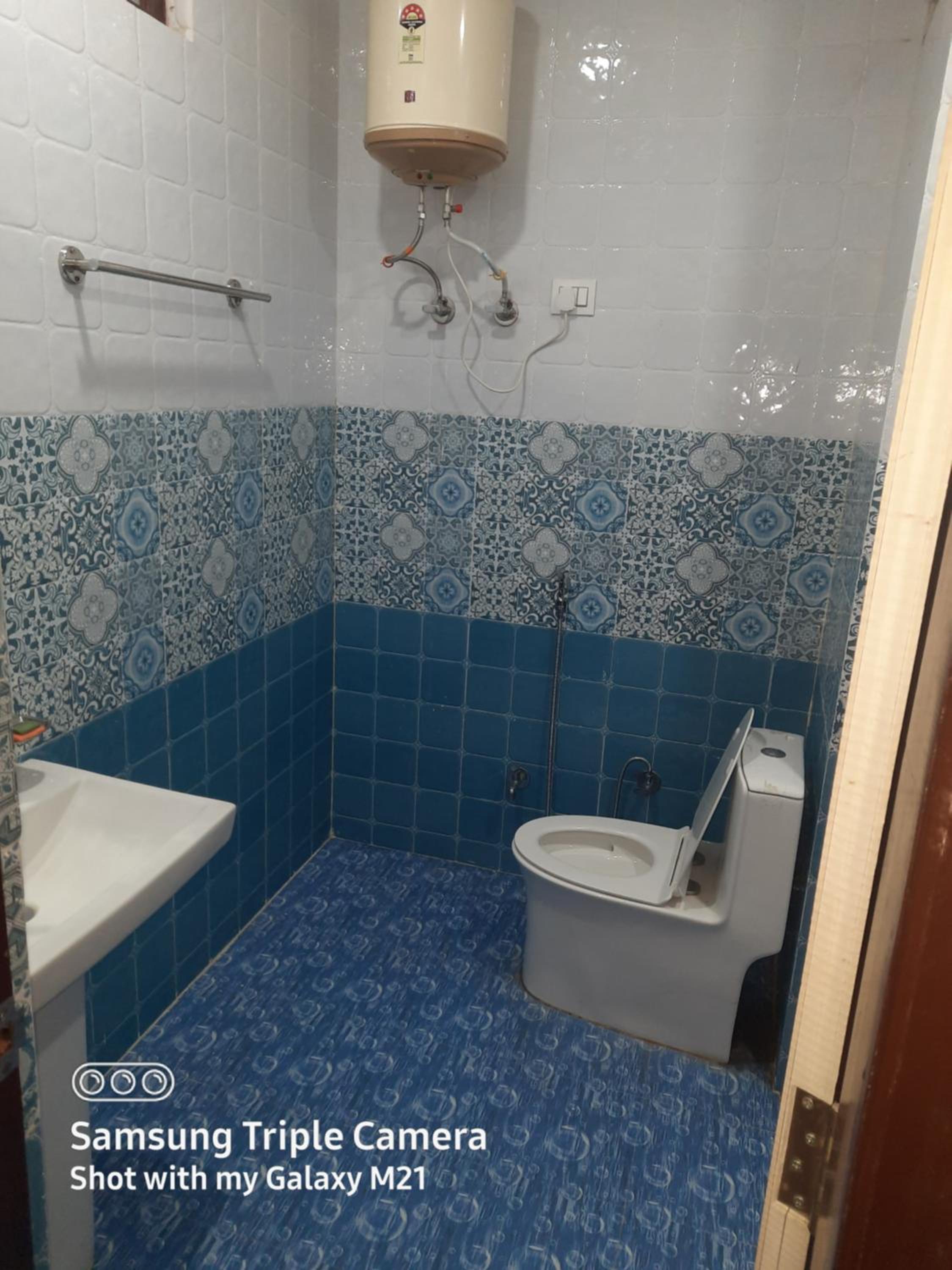 Katra Vacations - Abrol residency - Property Image 3