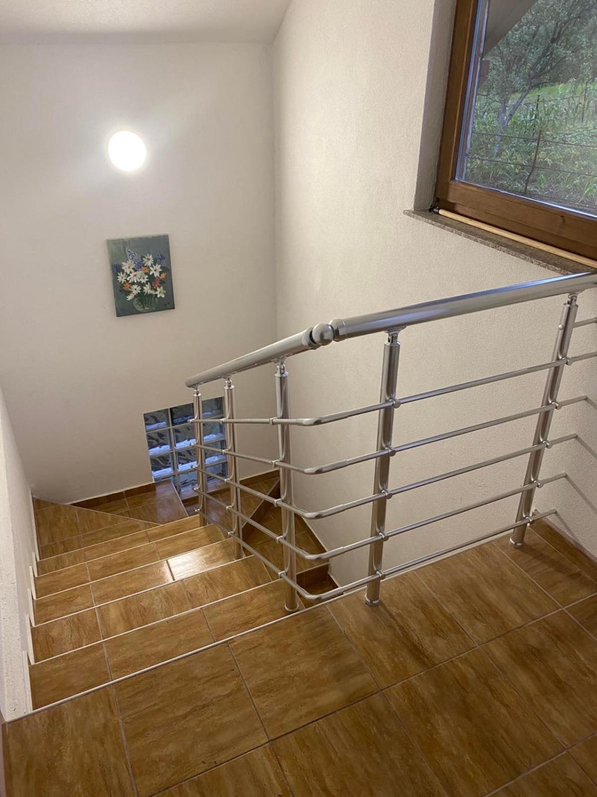 Amar Apartmani, Jajce