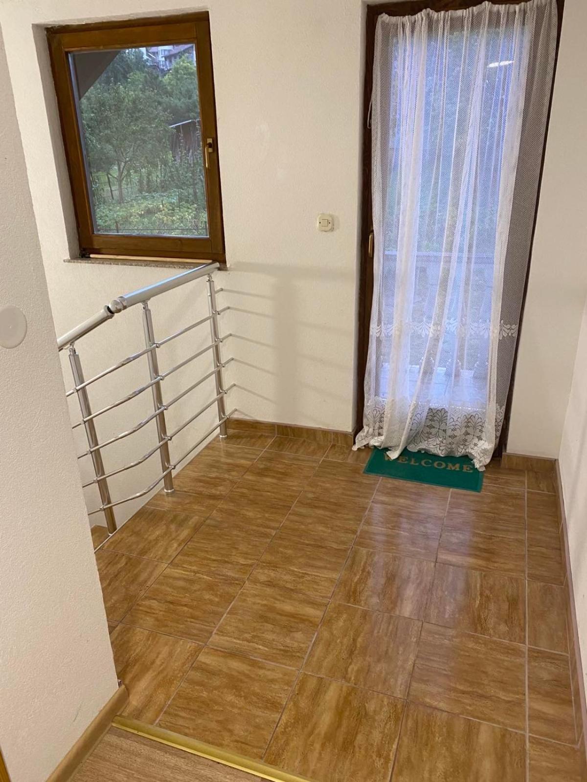 Amar Apartmani, Jajce