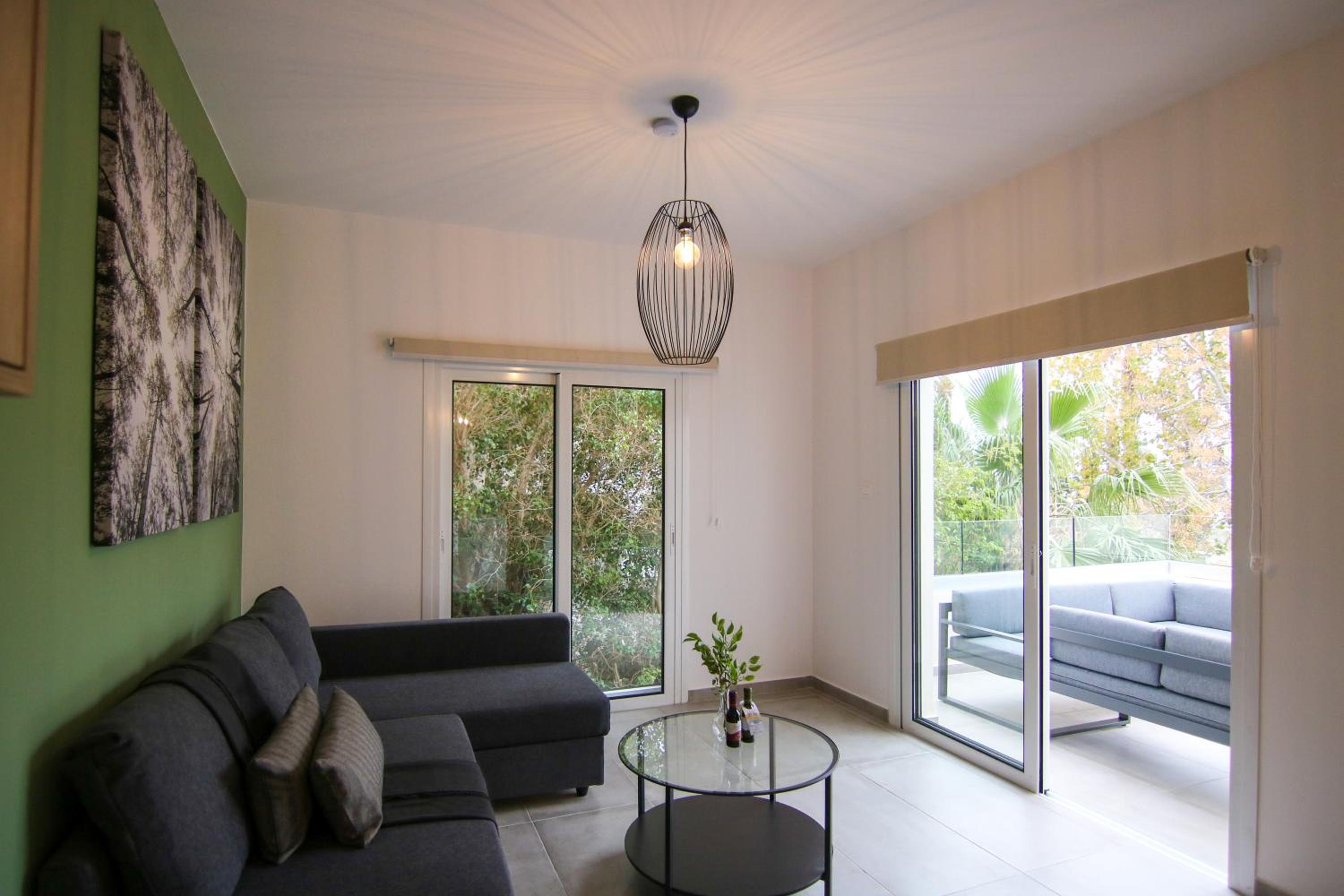 Phaedrus Living: Seaside Modern Flat Limnaria 123