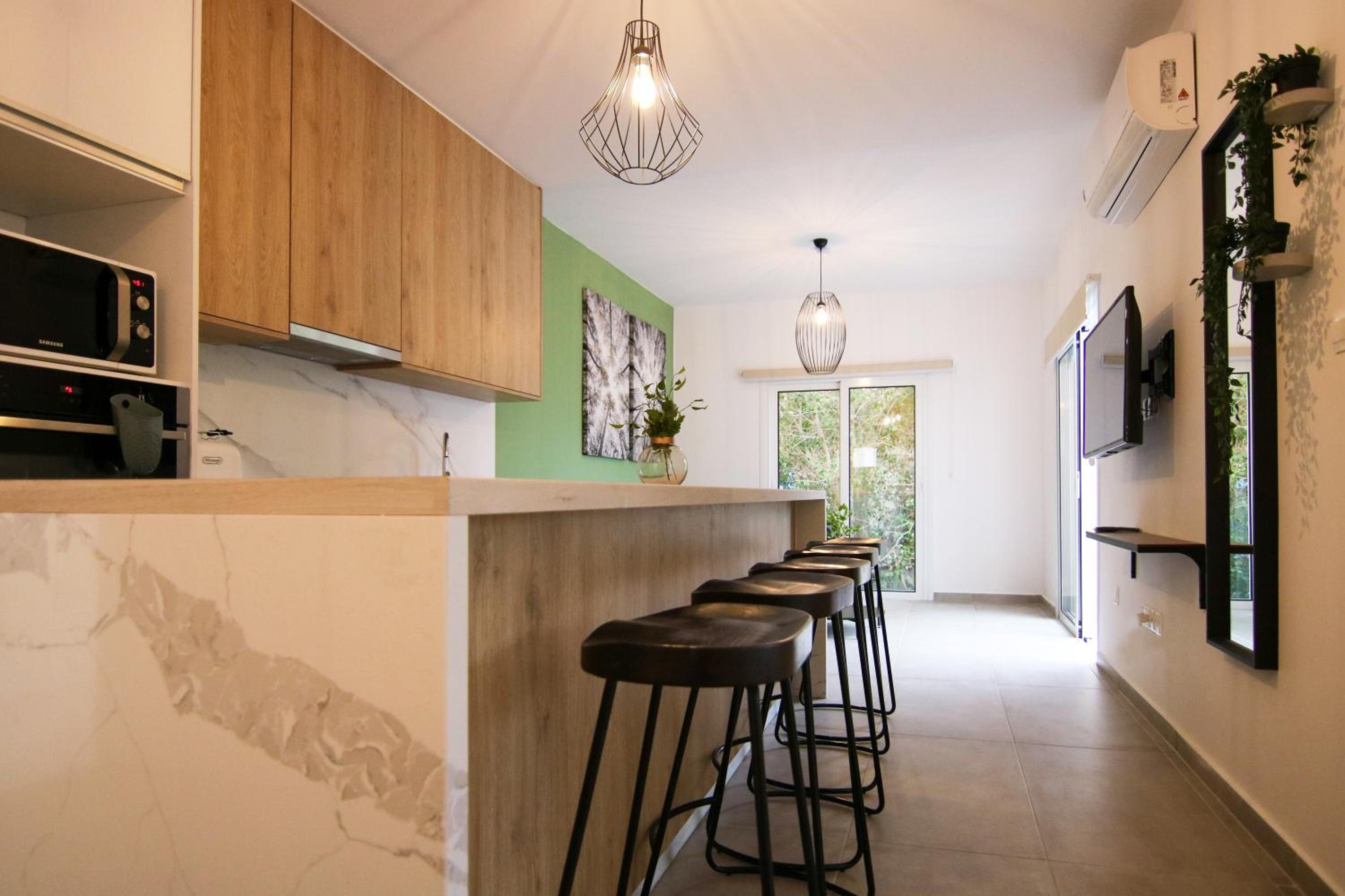 Phaedrus Living: Seaside Modern Flat Limnaria 123