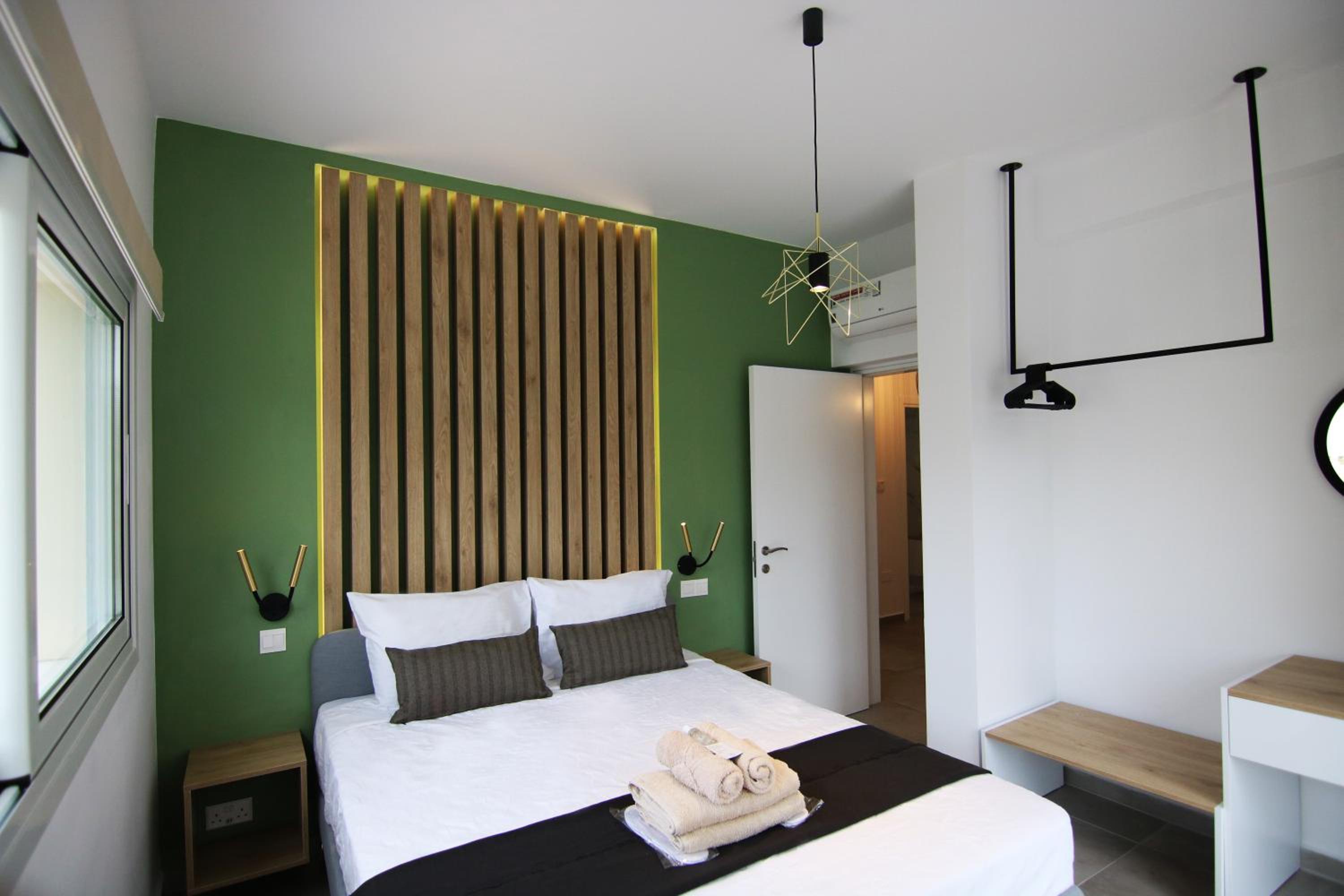 Phaedrus Living: Seaside Modern Flat Limnaria 123