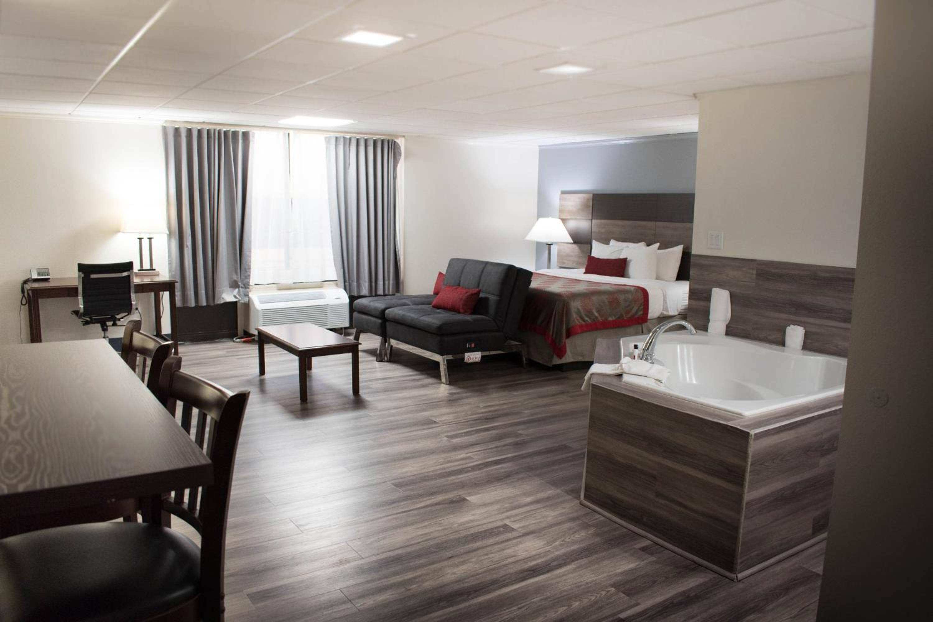 North Platte Vacations - Ramada by Wyndham North Platte - Property Image 4