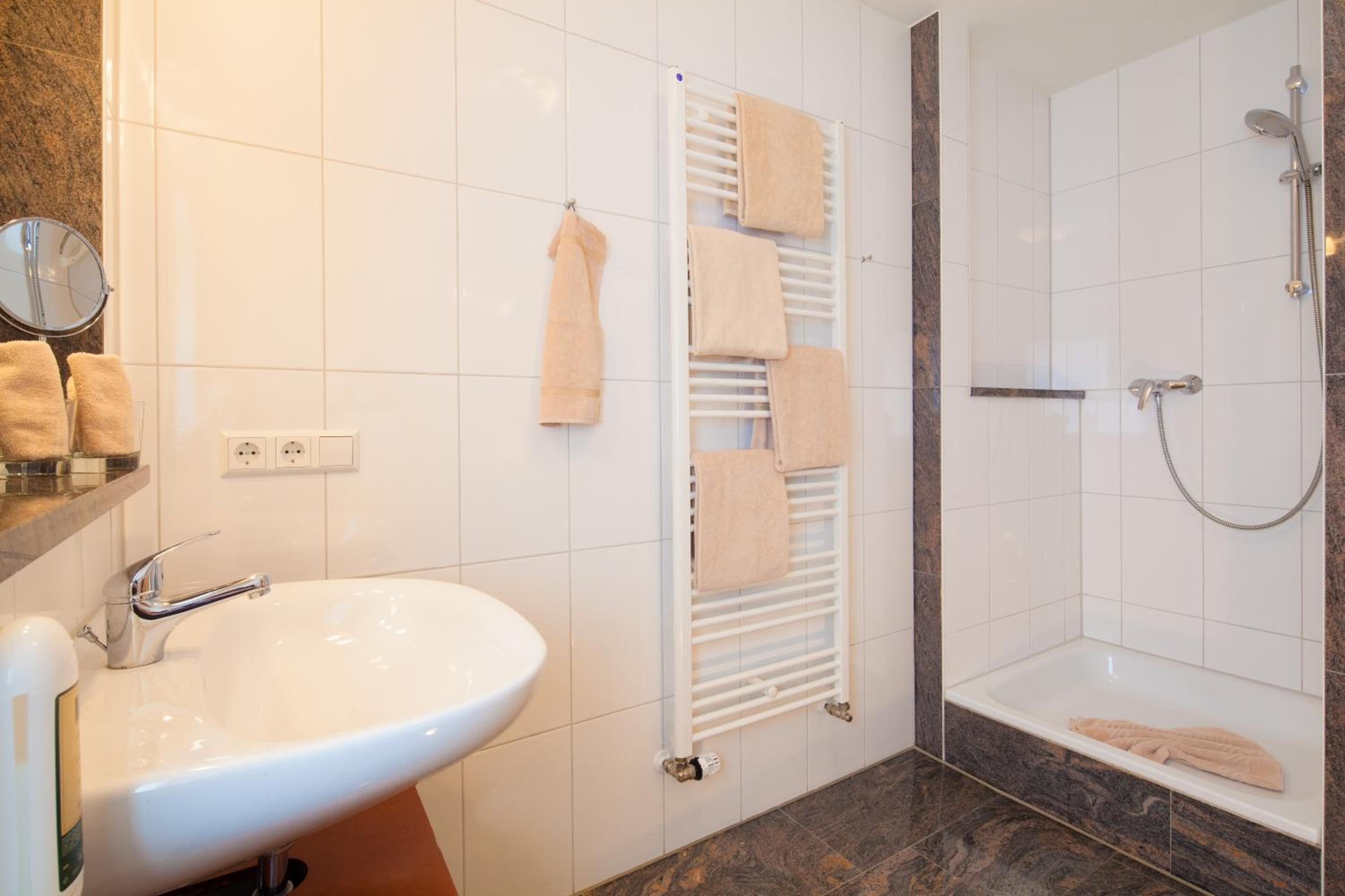 Hotel Hofgut Tiergarten - Property Image 81