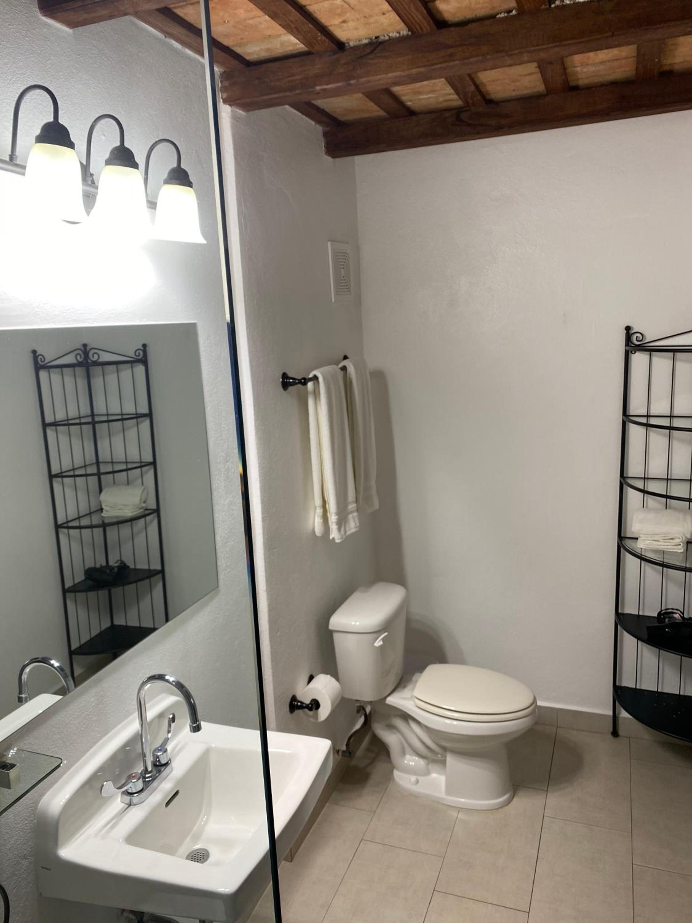 352 Guest House Hotel Boutique - Property Image 56