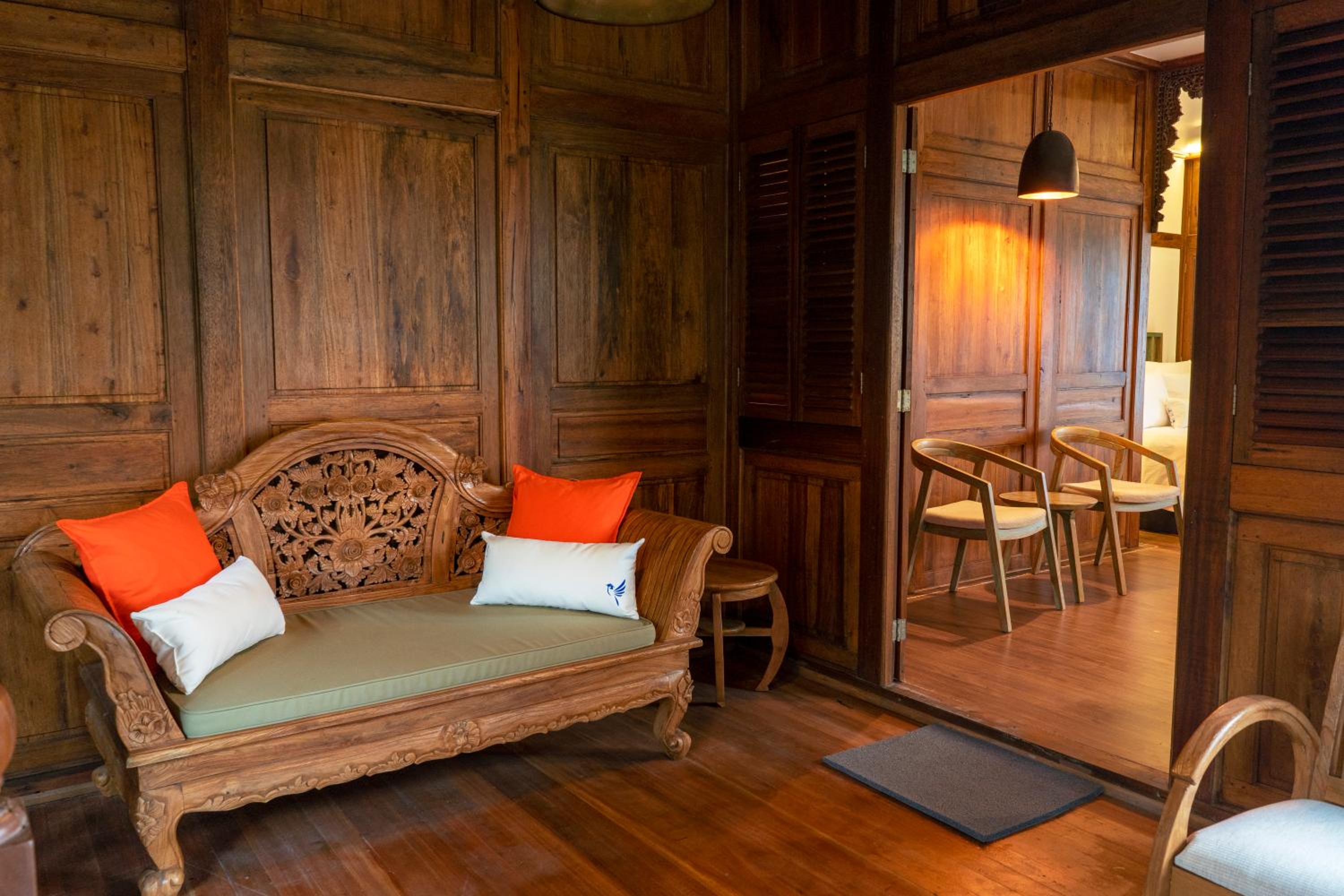 Tira Vilagna Suites & Spa
