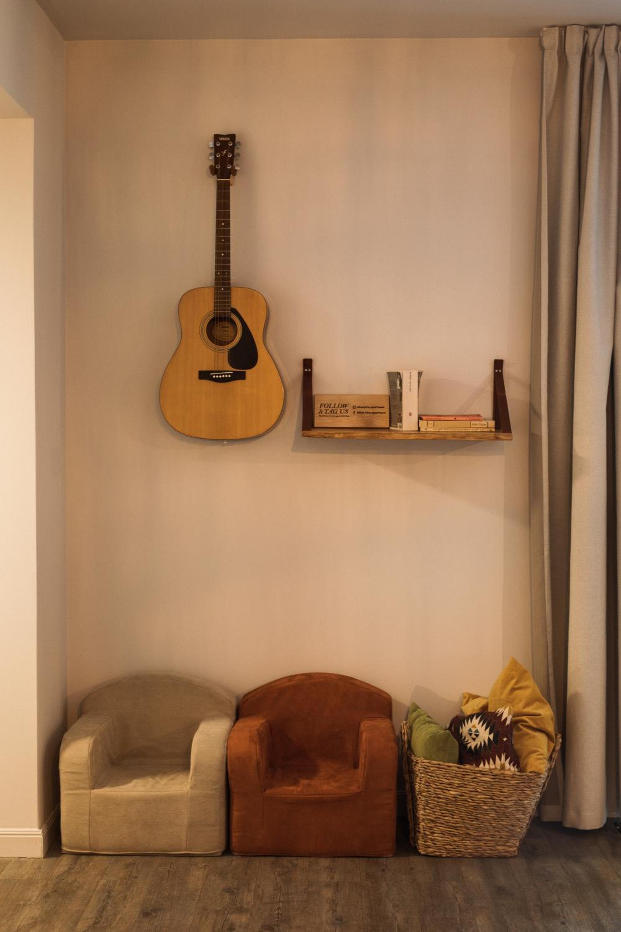 Silver Pine Apartment