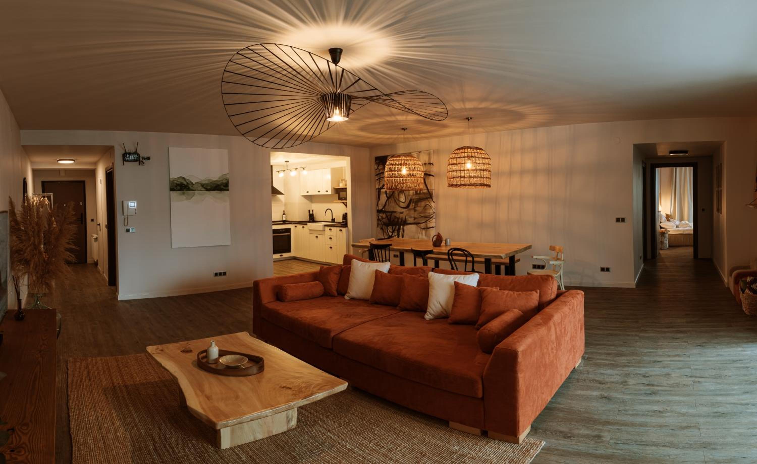 Silver Pine Apartment
