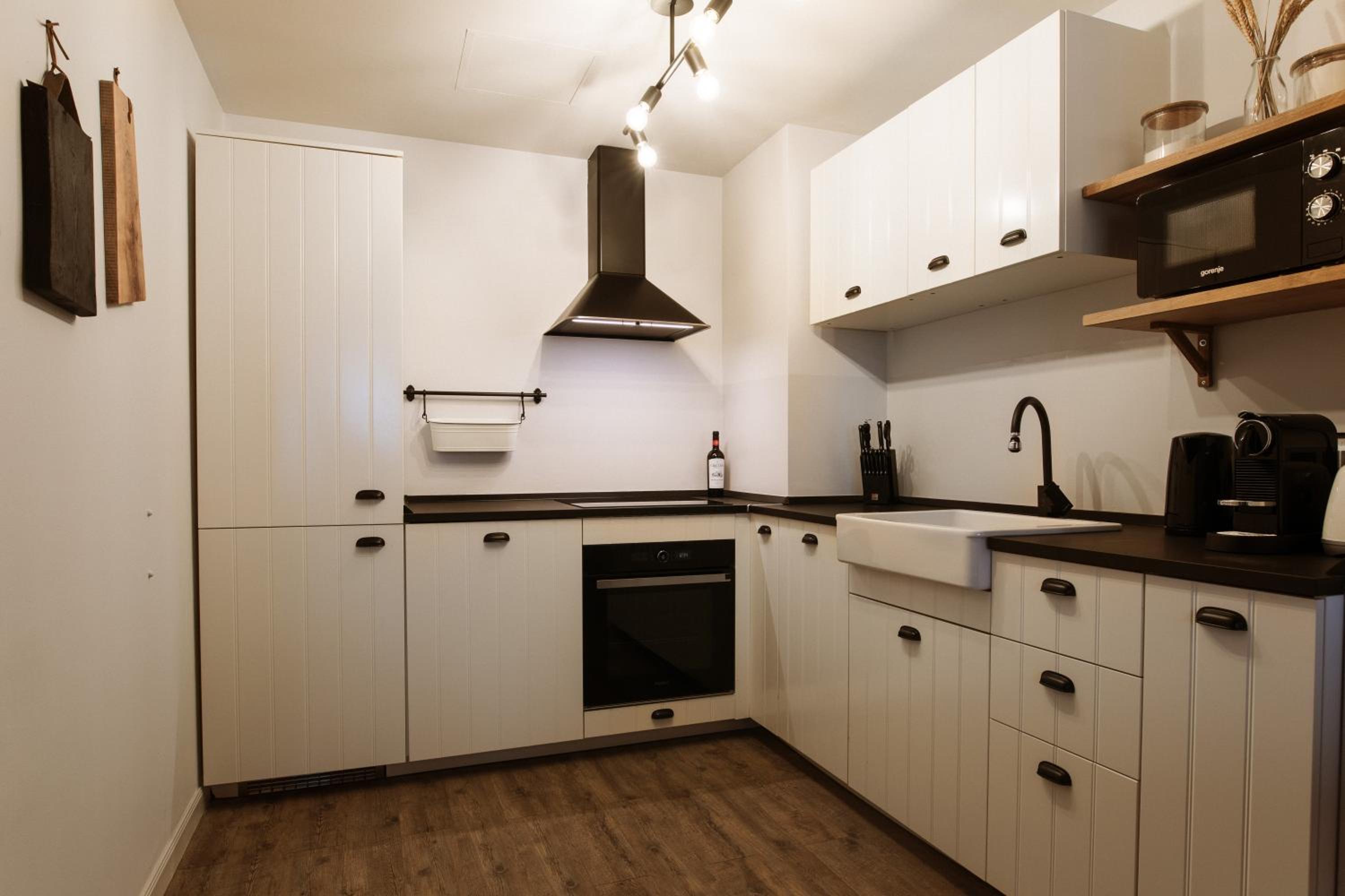 Silver Pine Apartment
