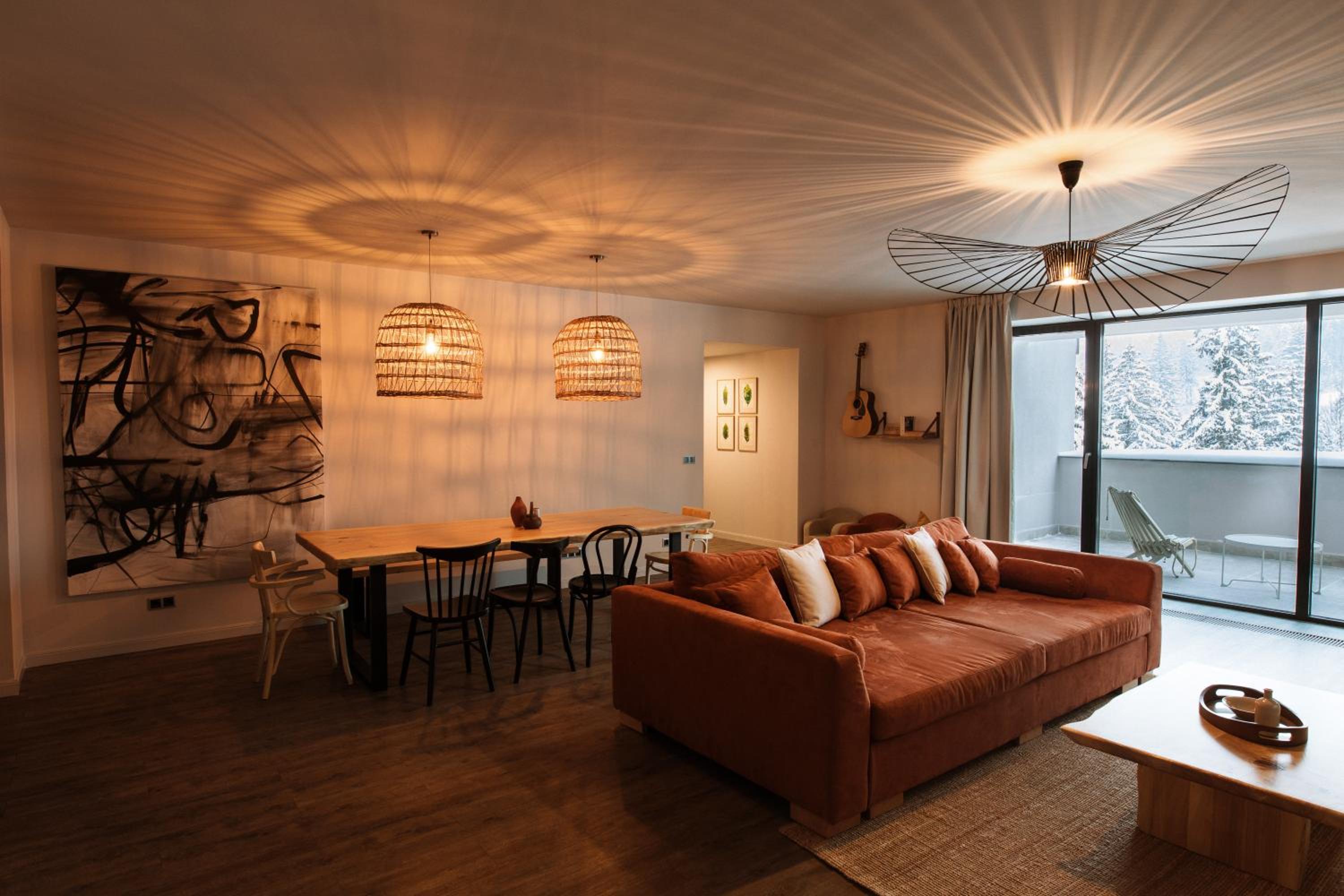 Silver Pine Apartment