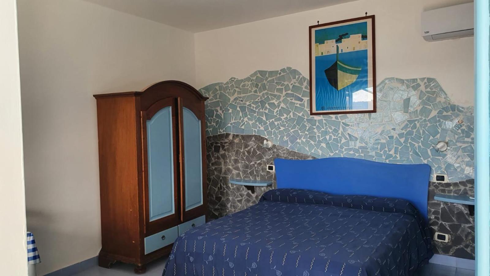 Azzurromare Residence en Procida — hotel room