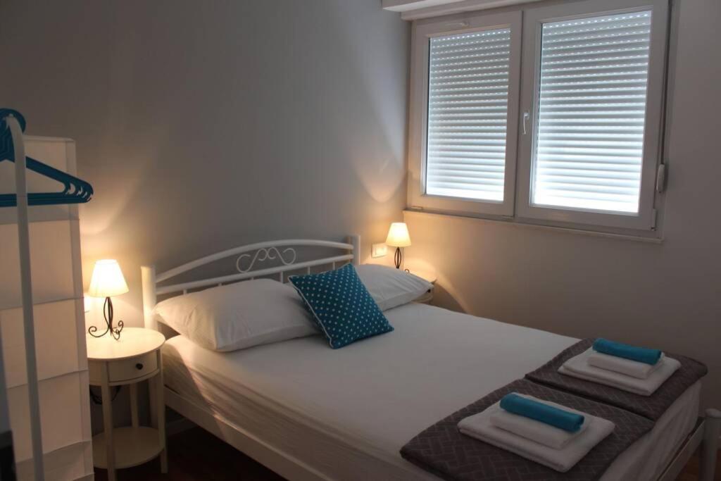 Banana Split Youth Apartment photo 5