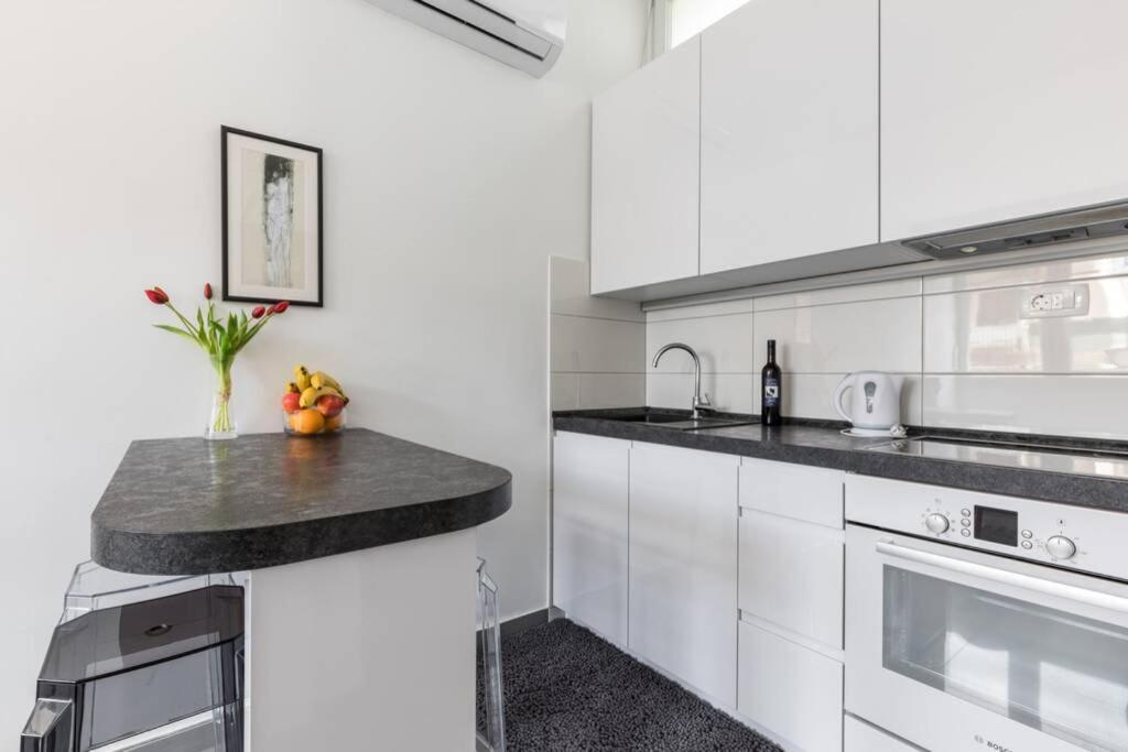 Banana Split Youth Apartment photo 5