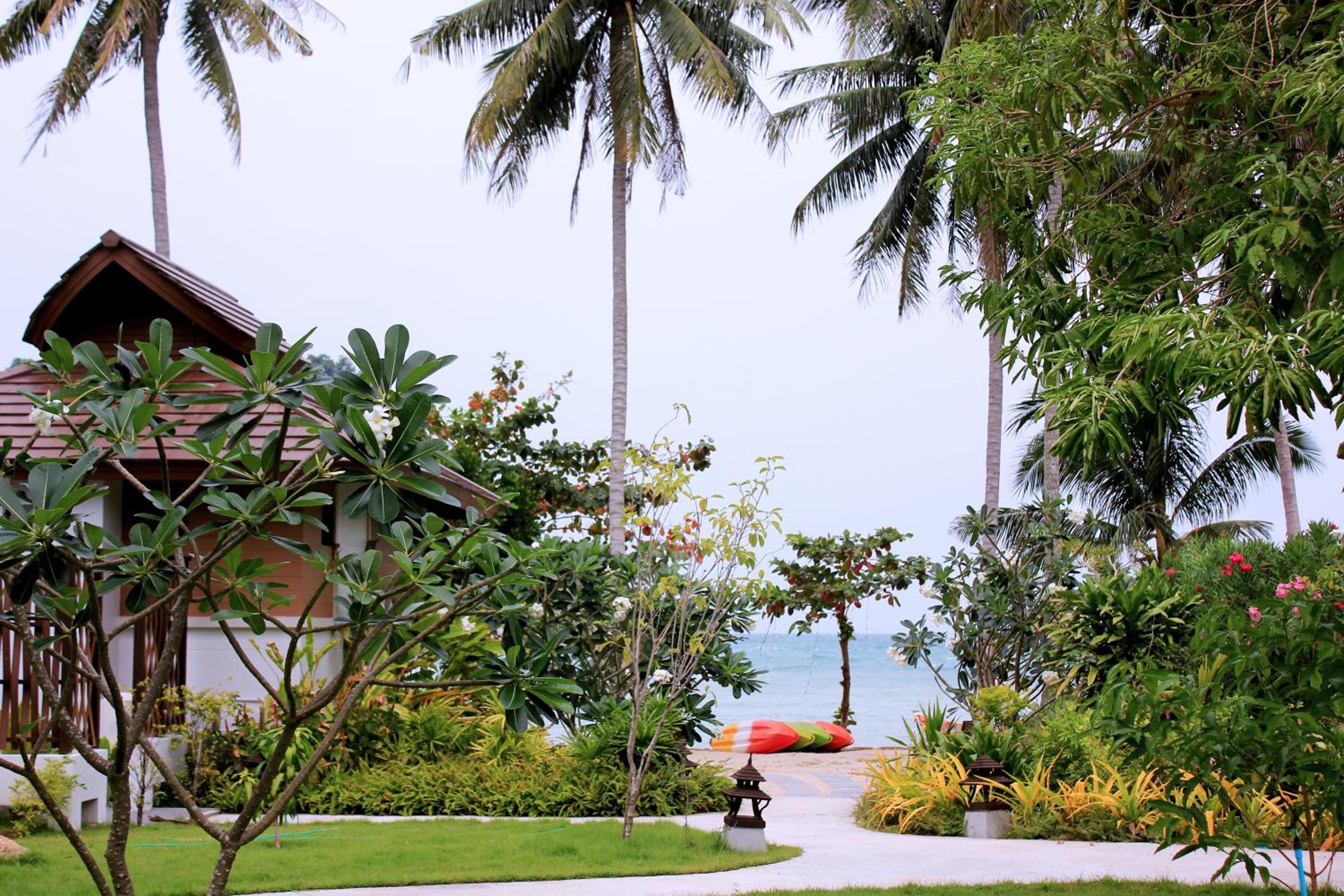 Maehaad Bay Resort - SHA Plus