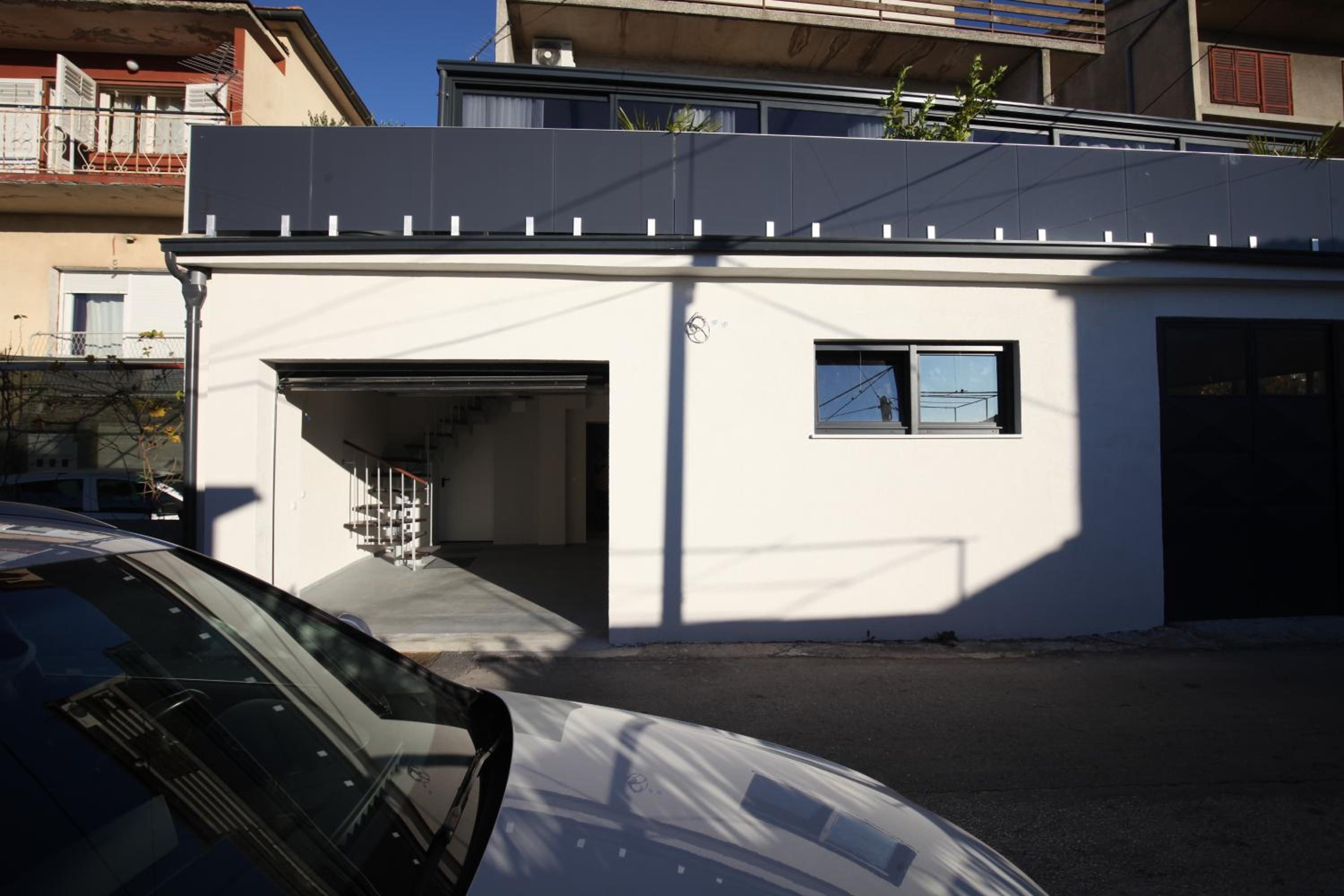 Photo 32