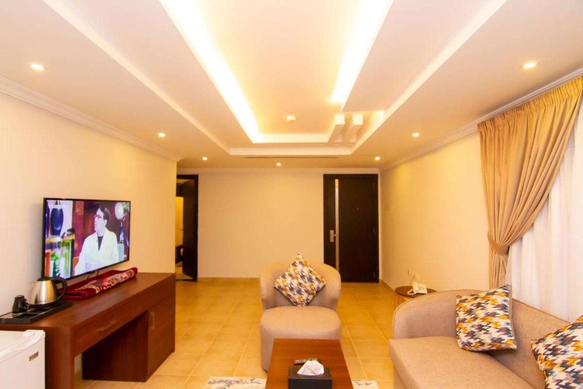 Al Moteb Suites Al Mursalat