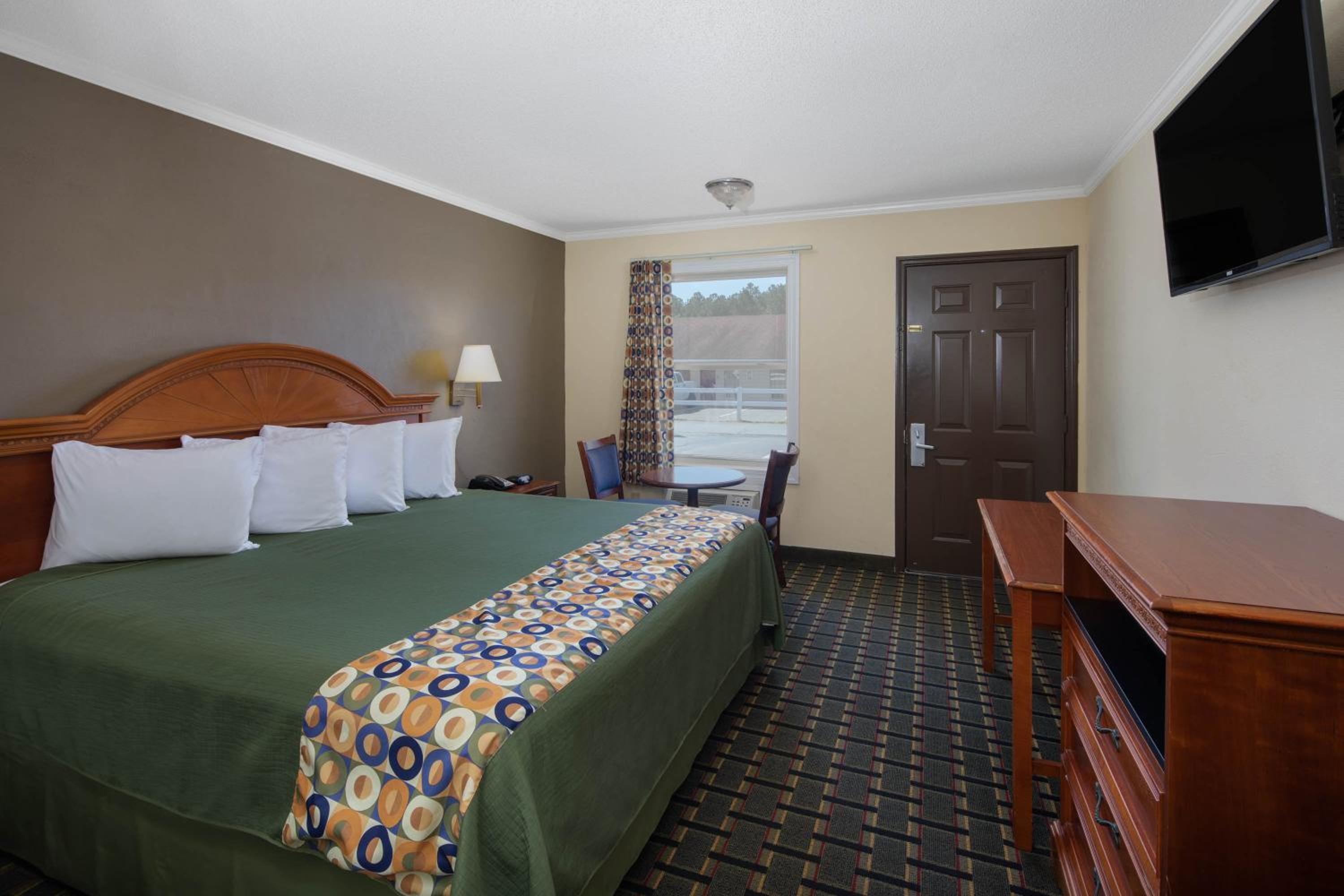 Travelodge by Wyndham Orangeburg