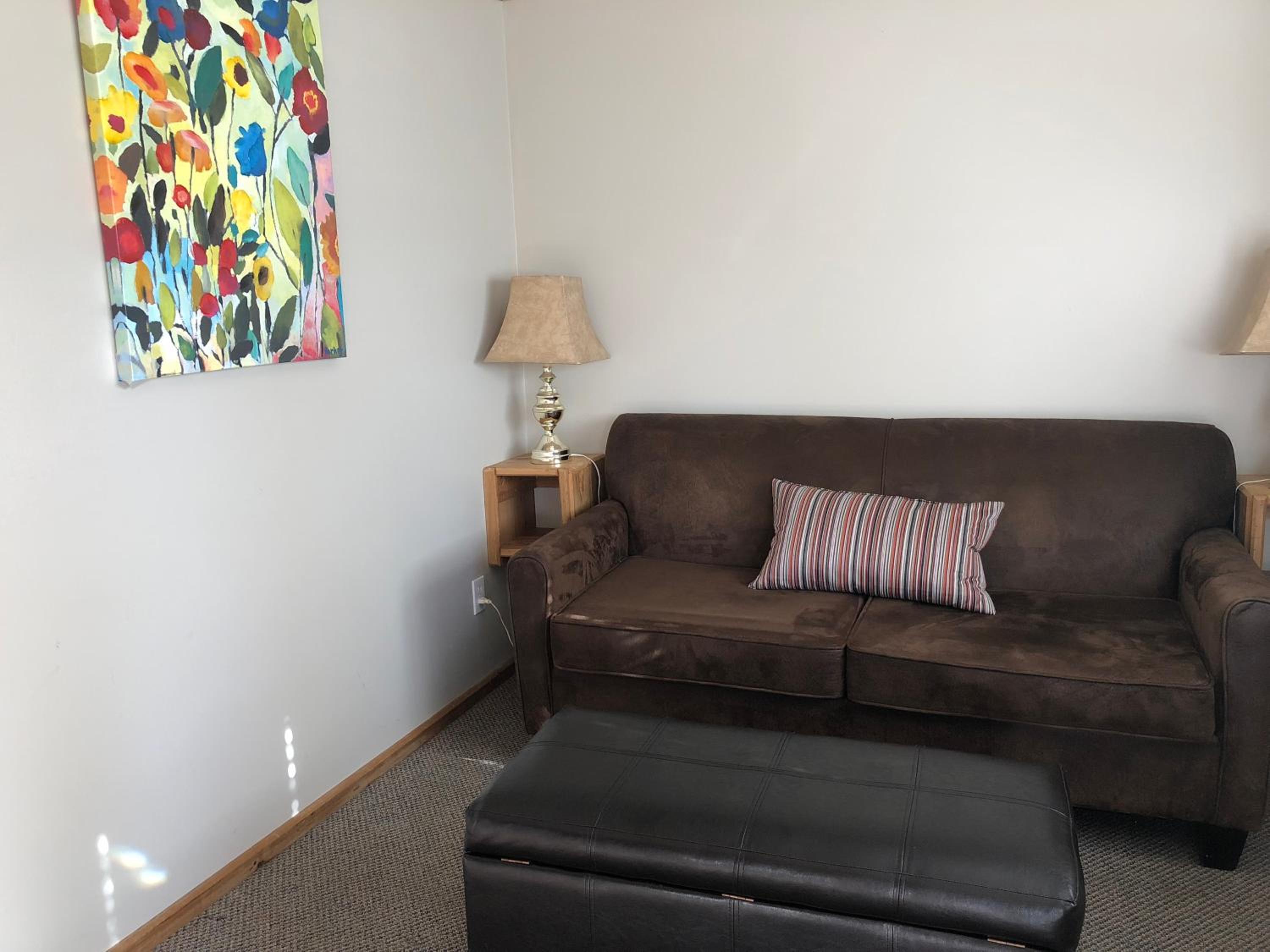 Piccadilly Motel - Image 3