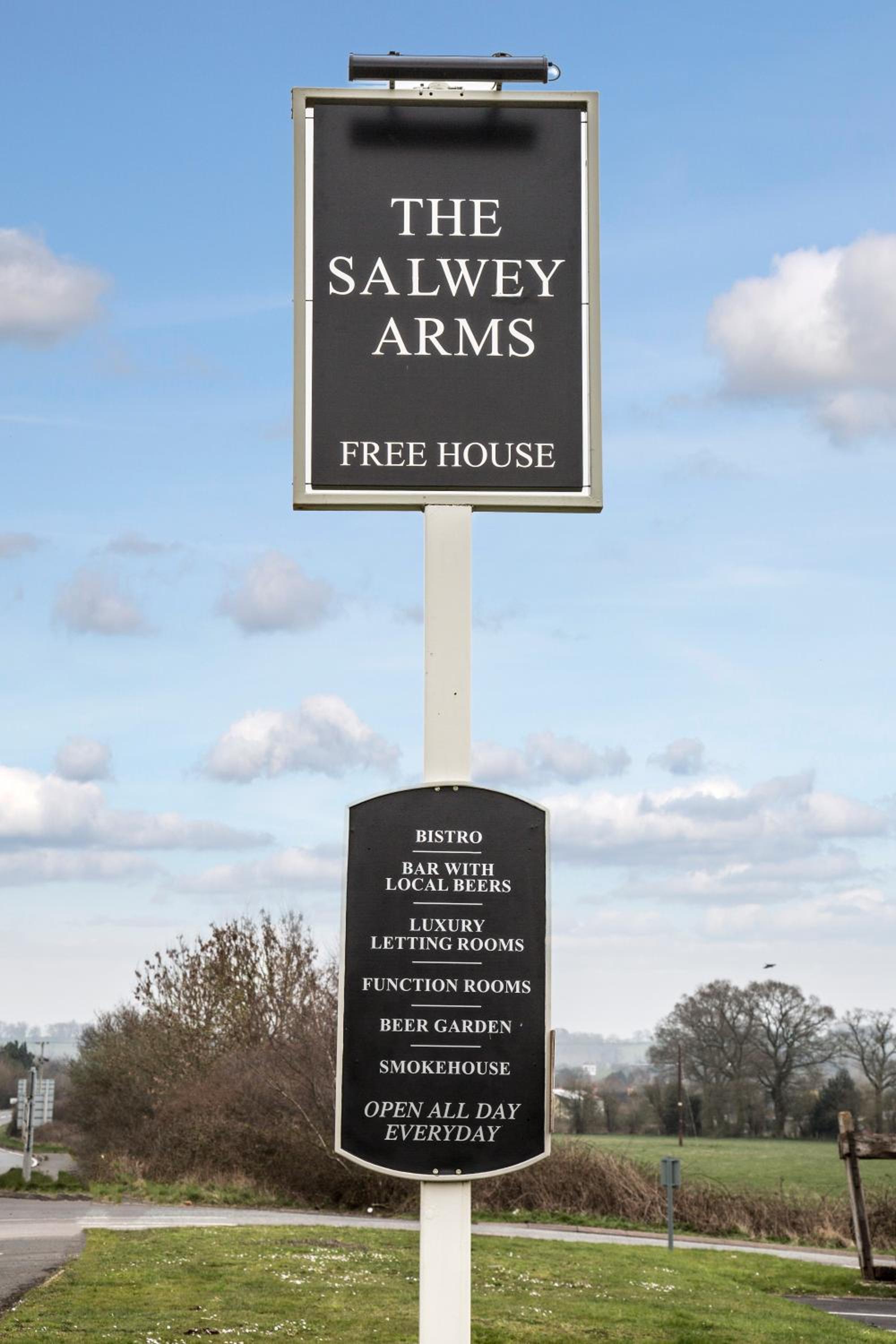 The Salwey Arms