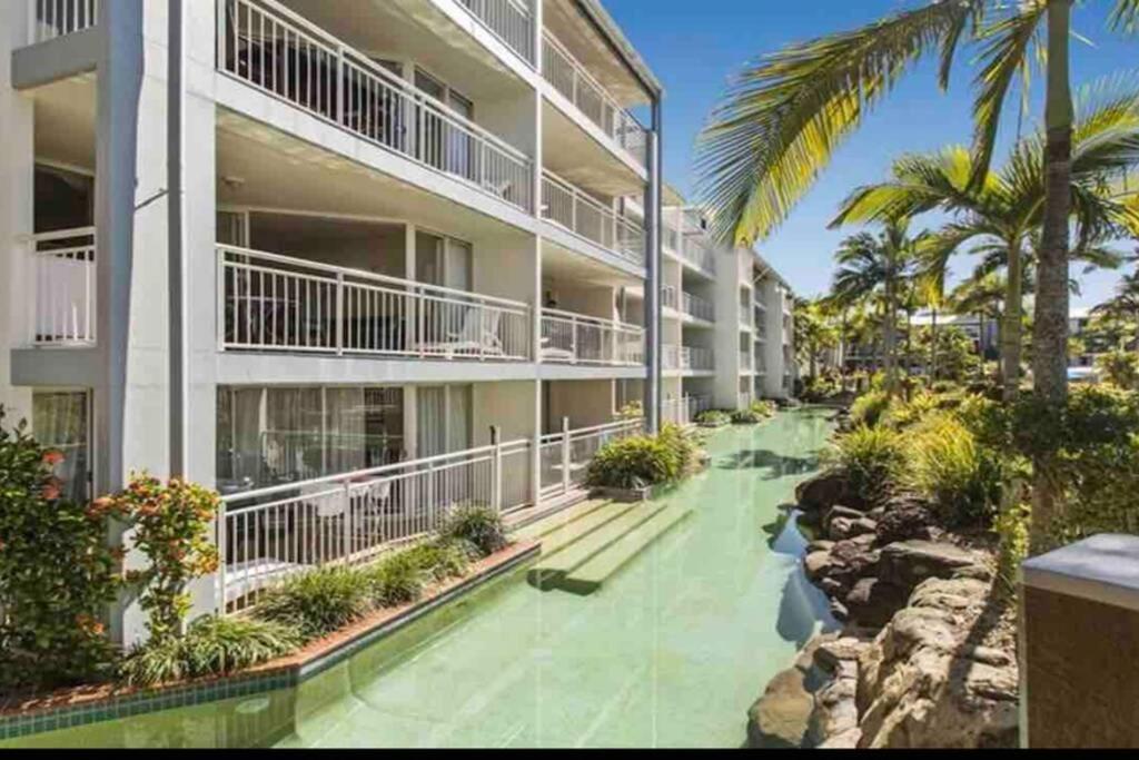 Ocean View - Alexandra Headlands Beachfront Unit