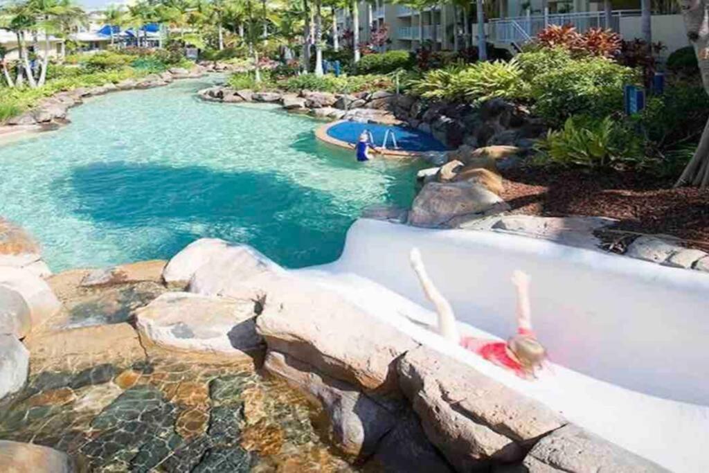 Ocean View - Alexandra Headlands Beachfront Unit