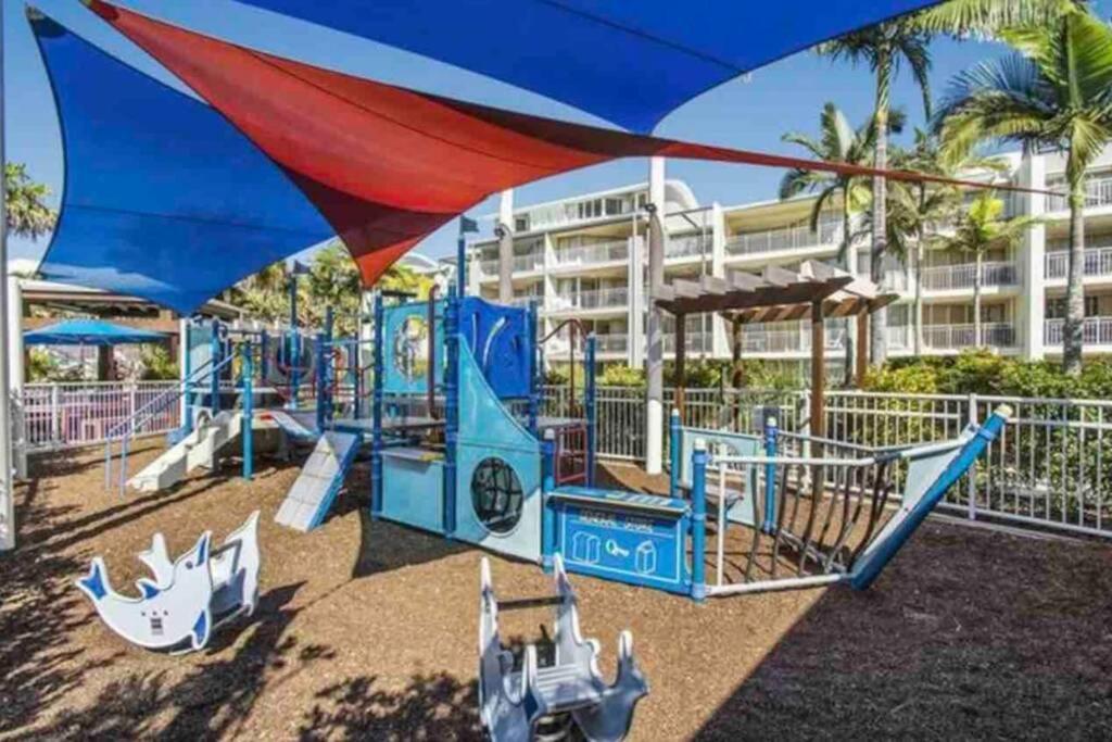 Ocean View - Alexandra Headlands Beachfront Unit