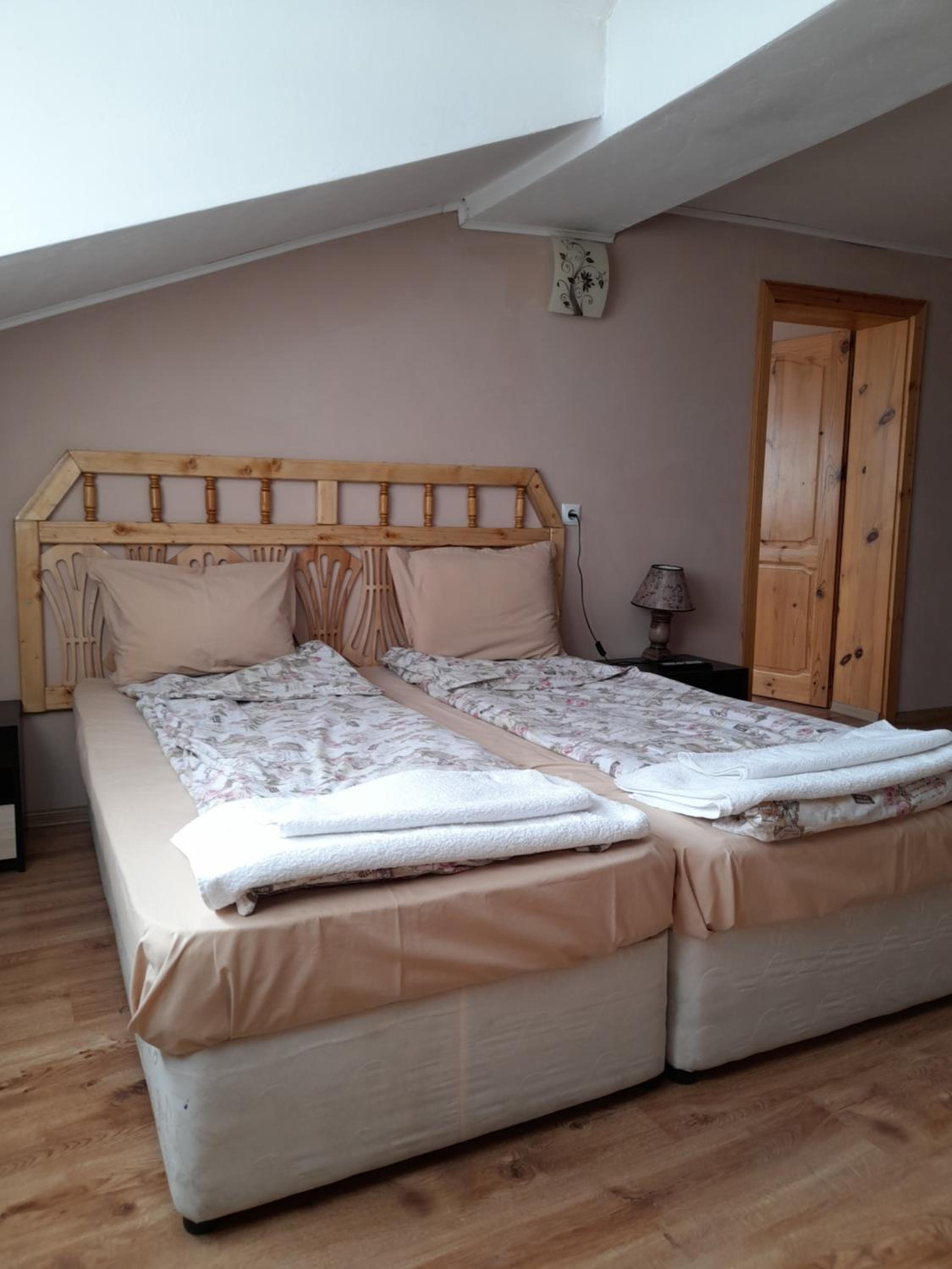 Yana Guest House