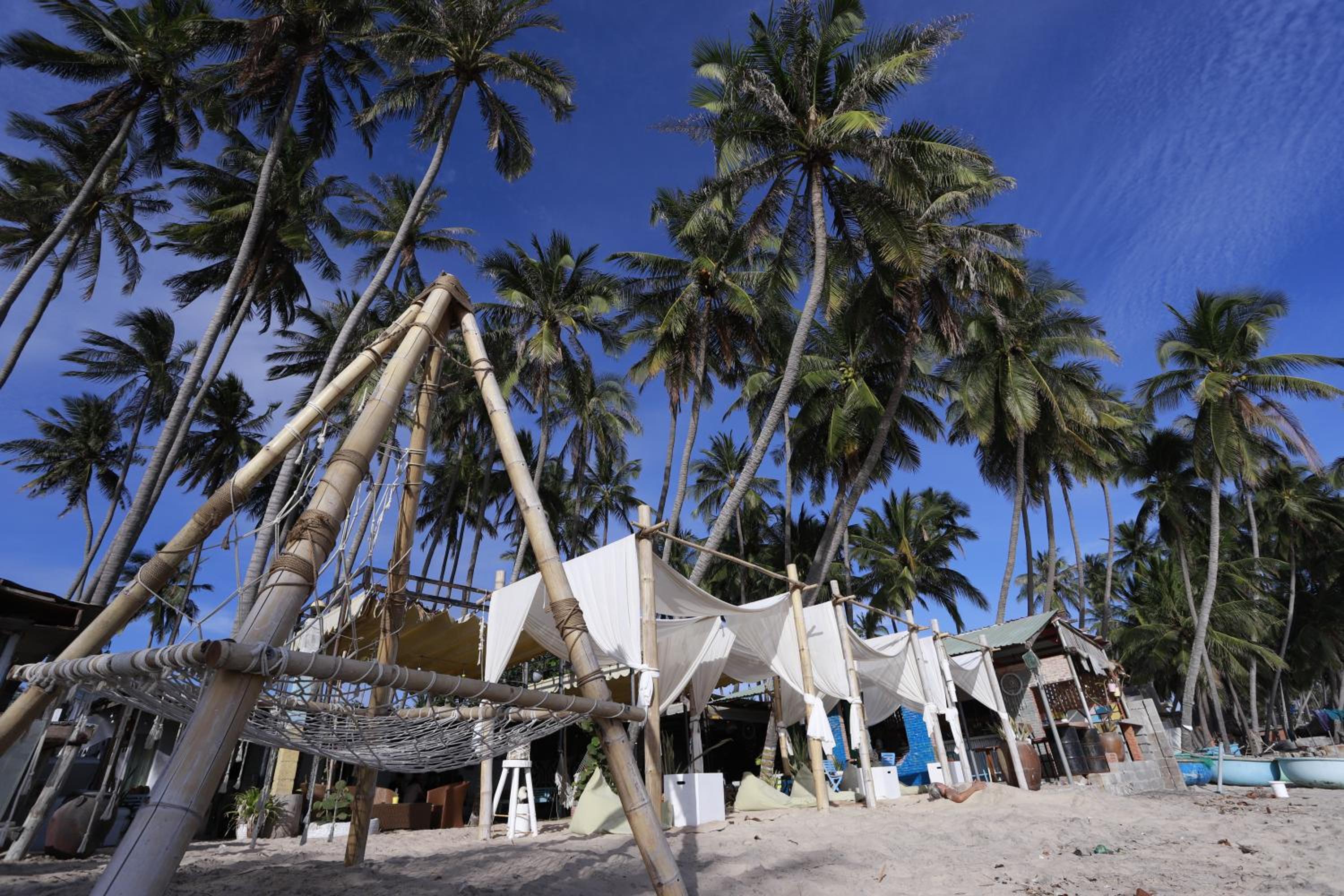 EVA HUT Mui Ne Beach Hostel view 2